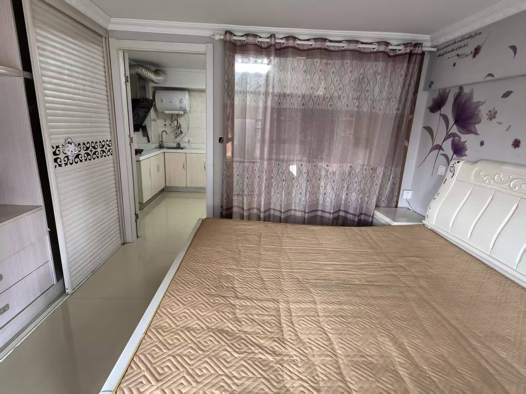 金贸公寓 1室1厅1卫 70m&sup2;