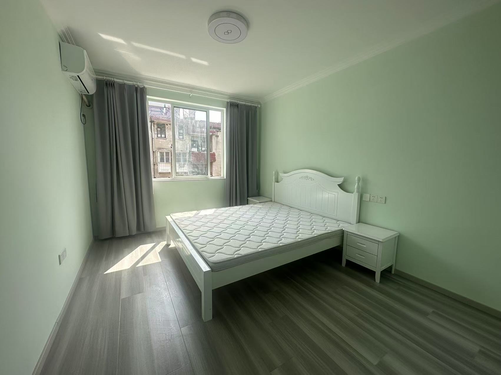 虹桥东村 2室1厅1卫 65m&sup2;