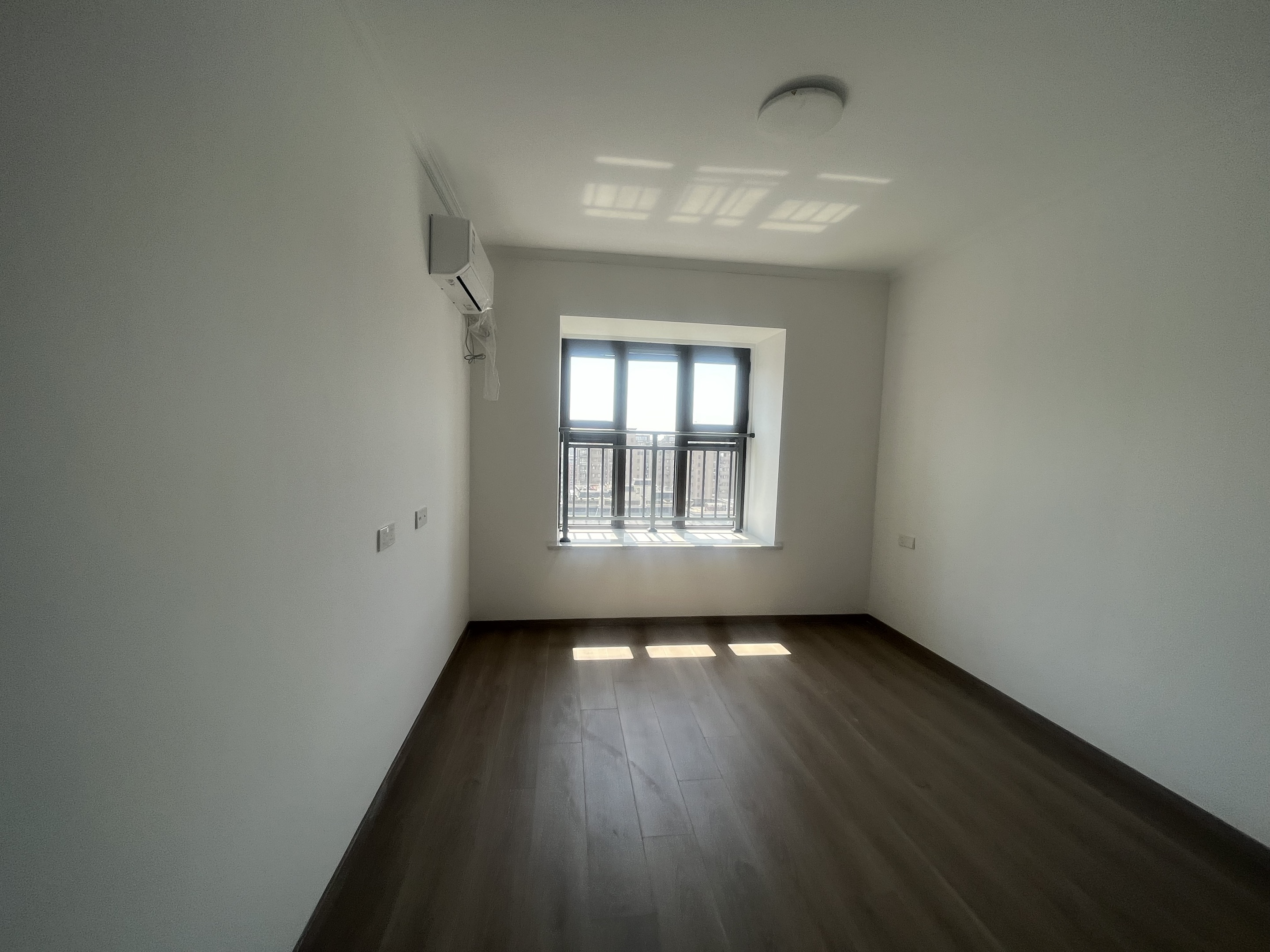 尚海湾 2室2厅2卫 108m&sup2;