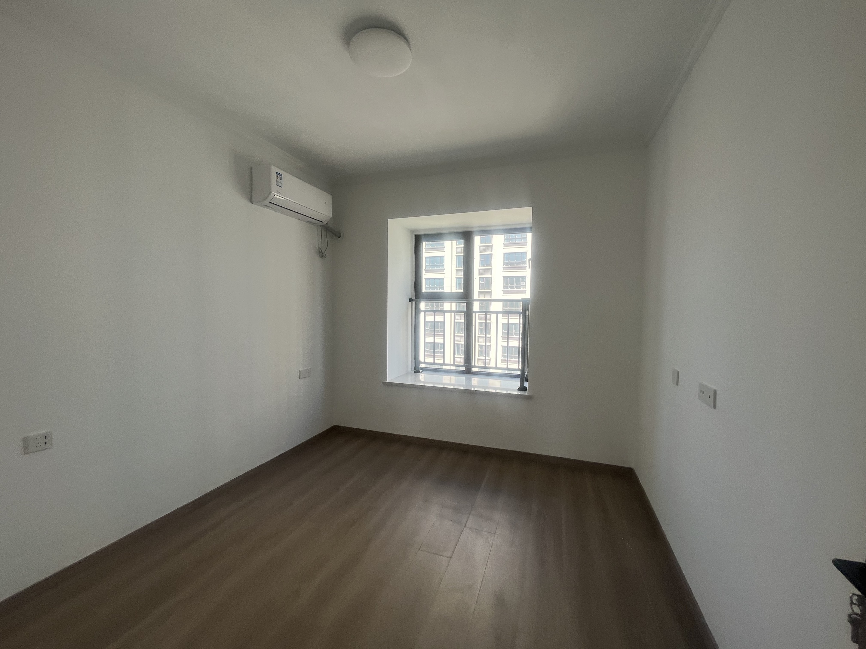 尚海湾 2室2厅2卫 108m&sup2;
