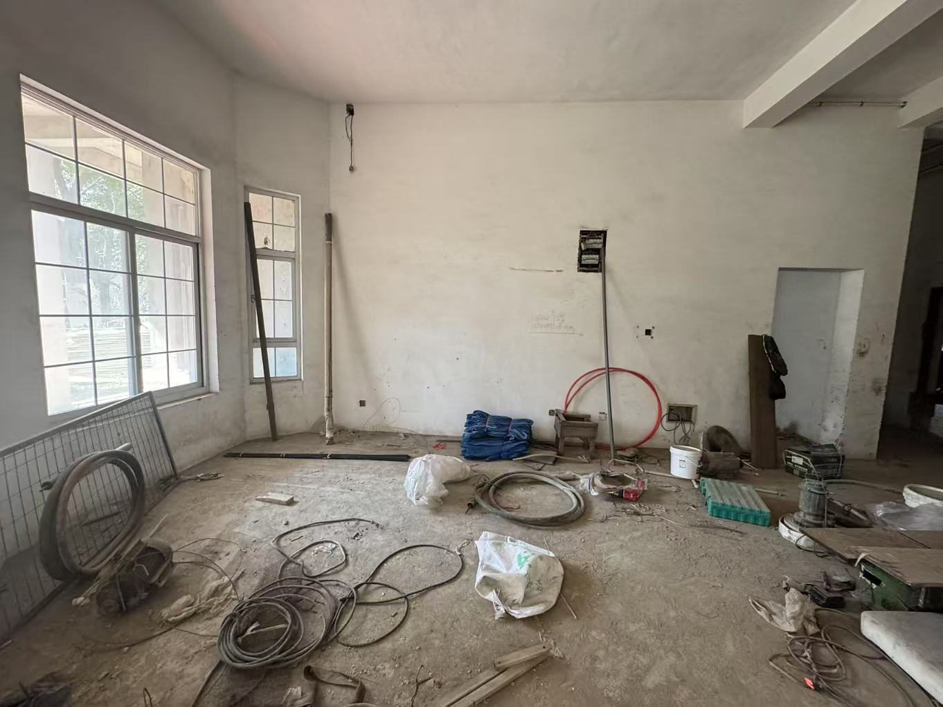 东郊庄园 5室3厅3卫 490.66m²