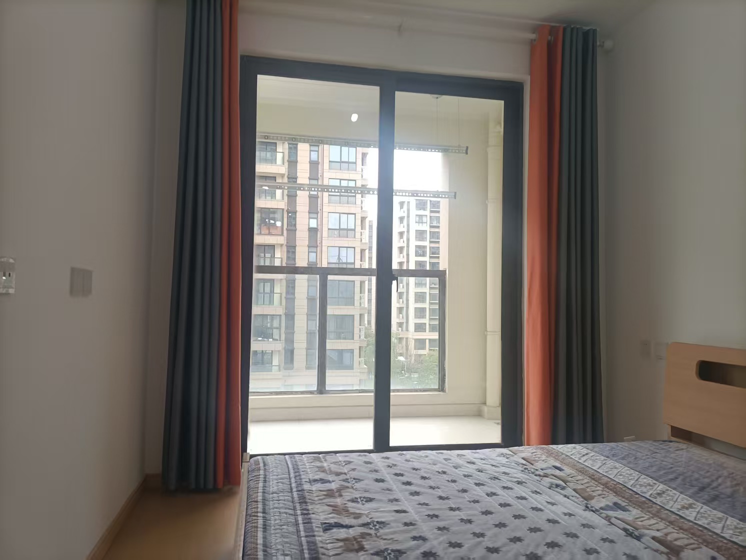 时光漫城 3室2厅1卫 125m²
