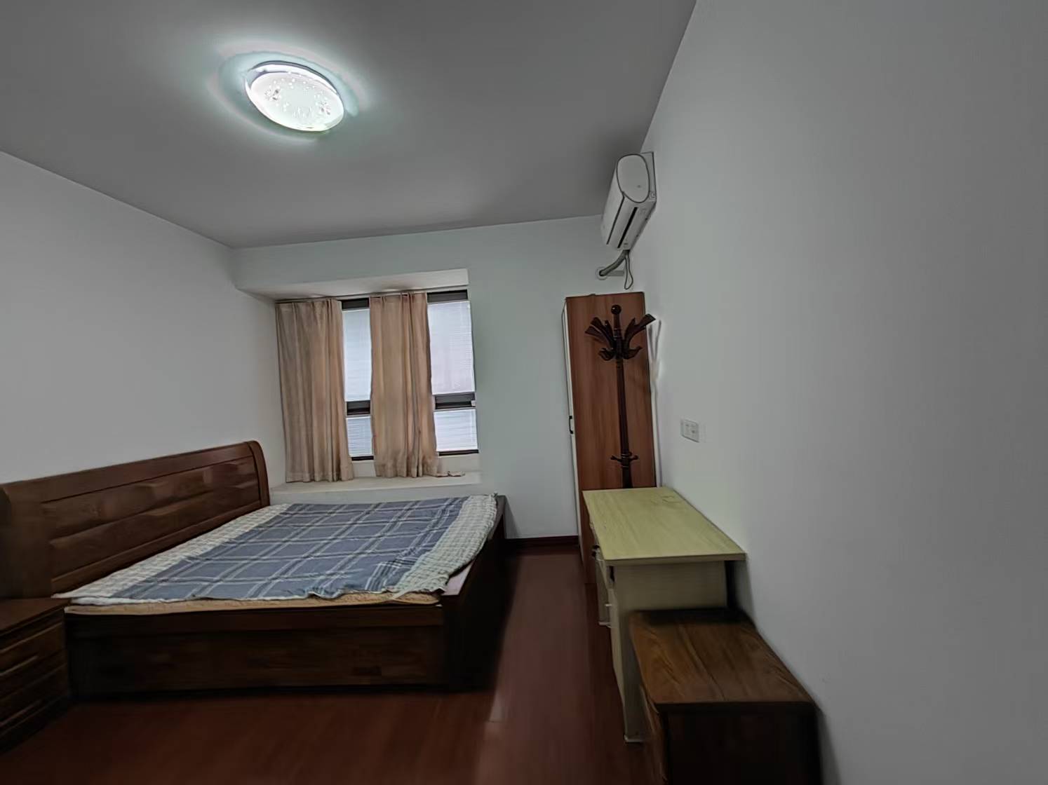 保利香槟国际 3室2厅2卫 136m&sup2;