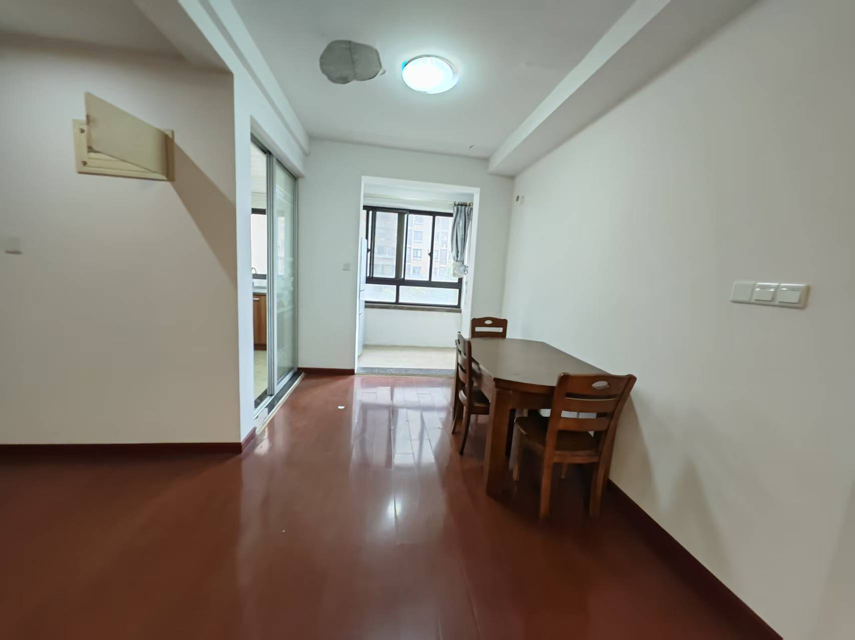 保利香槟国际 3室2厅2卫 136m&sup2;