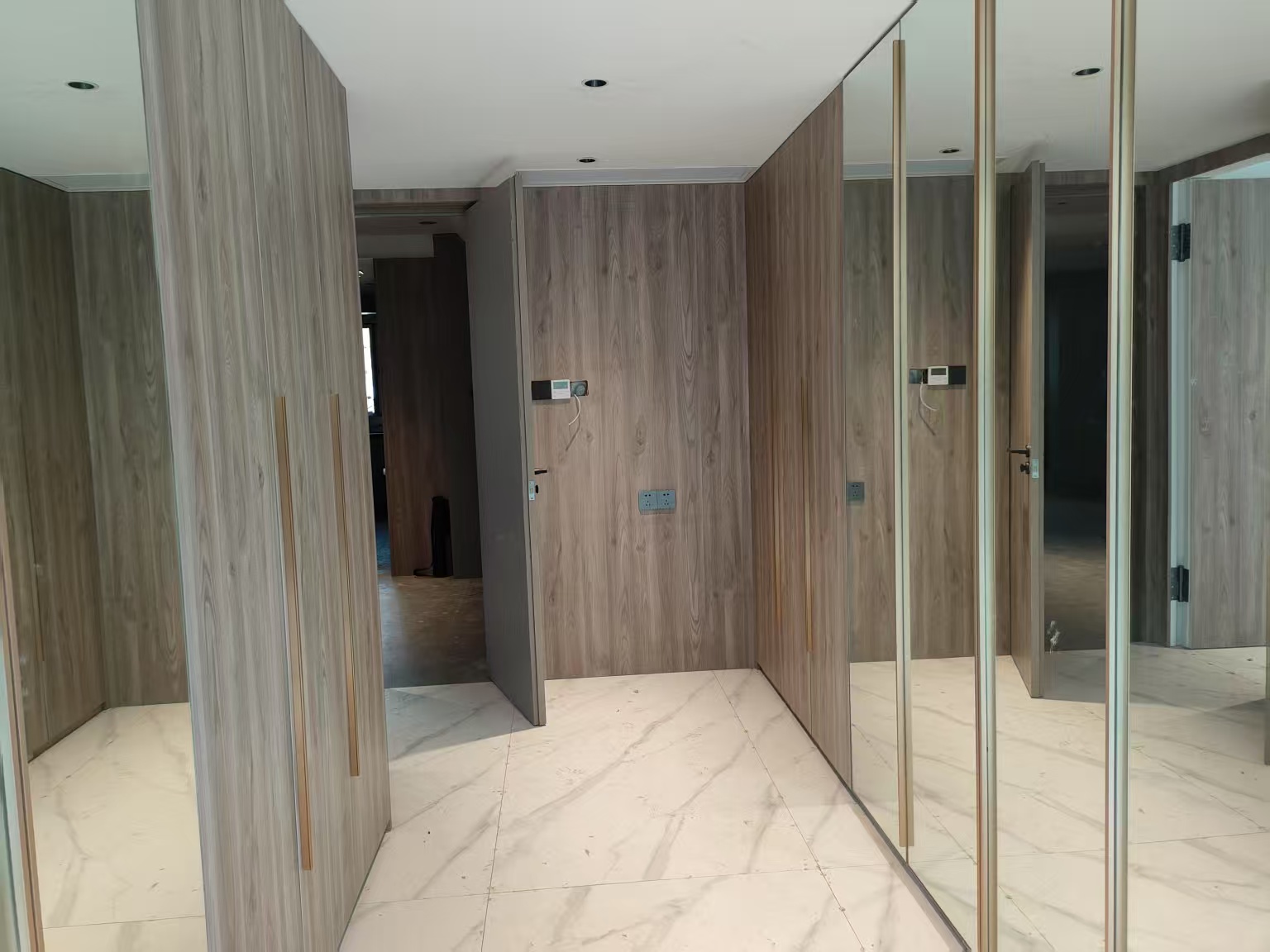 远创东樾 4室2厅2卫 311m&sup2;