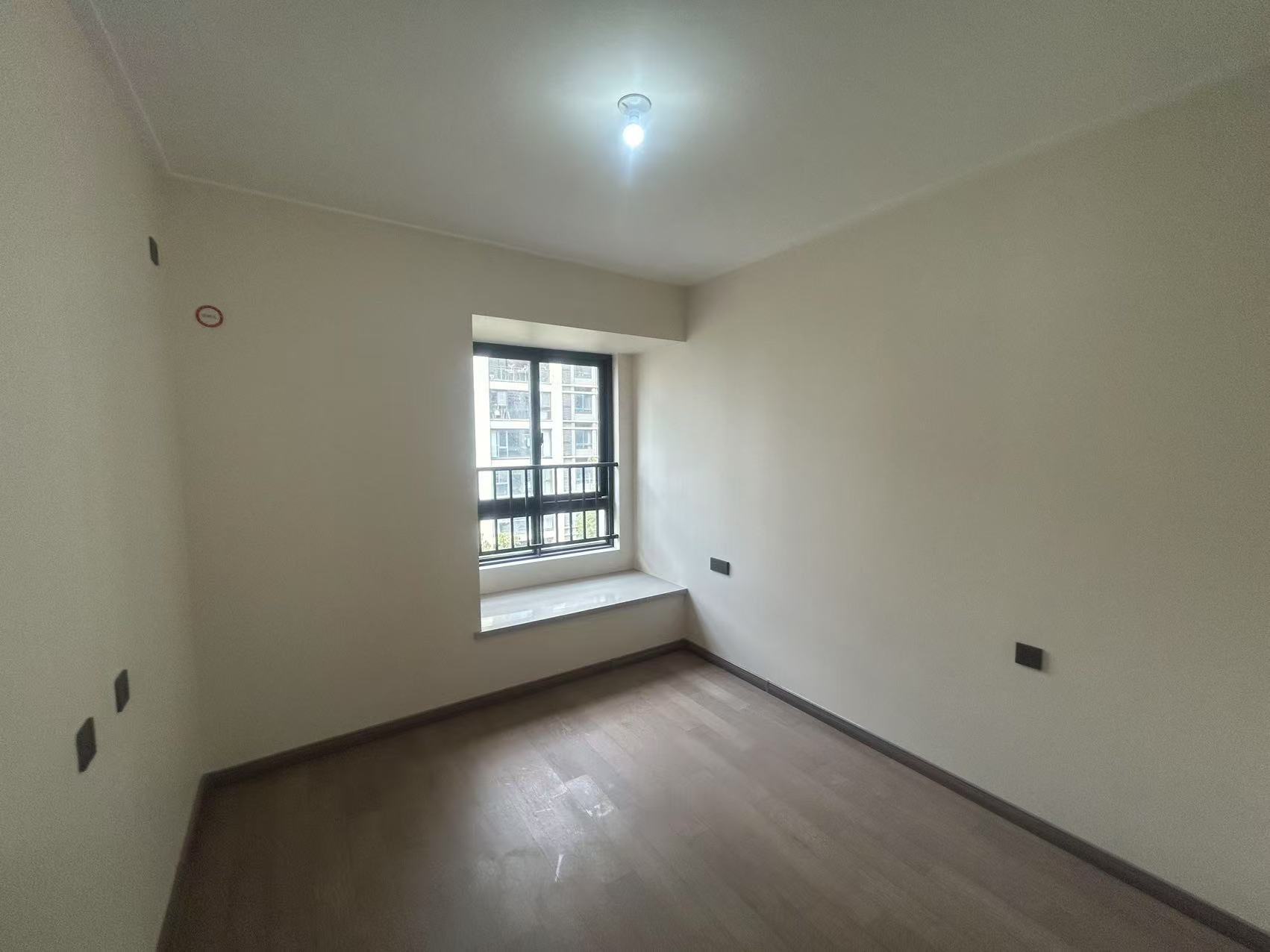 万科翡翠公园 4室2厅2卫 134.88m&sup2;
