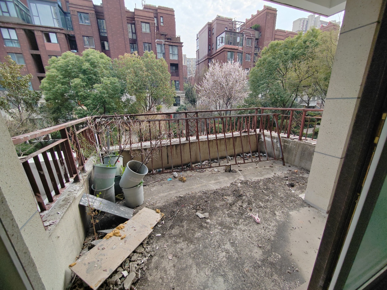 世茂公元 4室2厅2卫 142.4m&sup2;