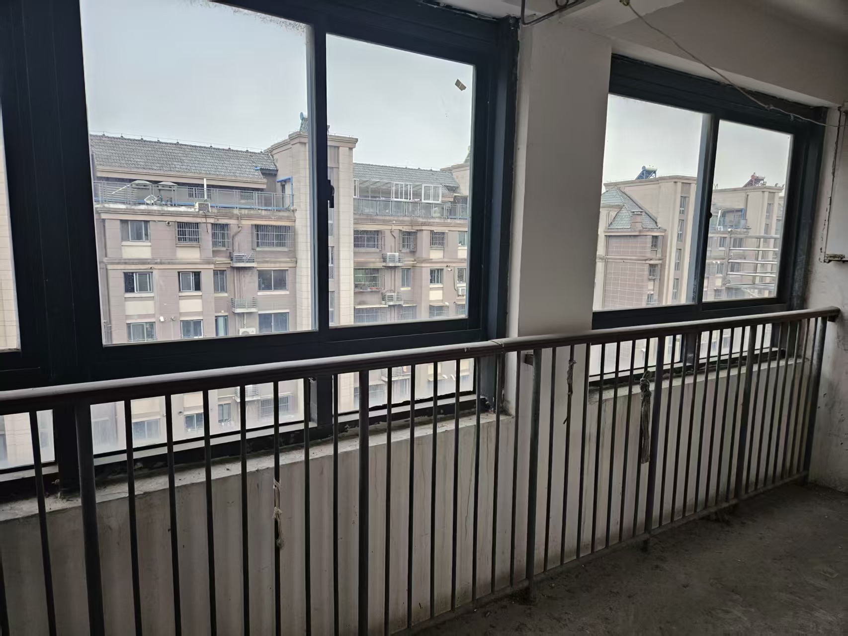 星月花园 3室2厅2卫 138m&sup2;