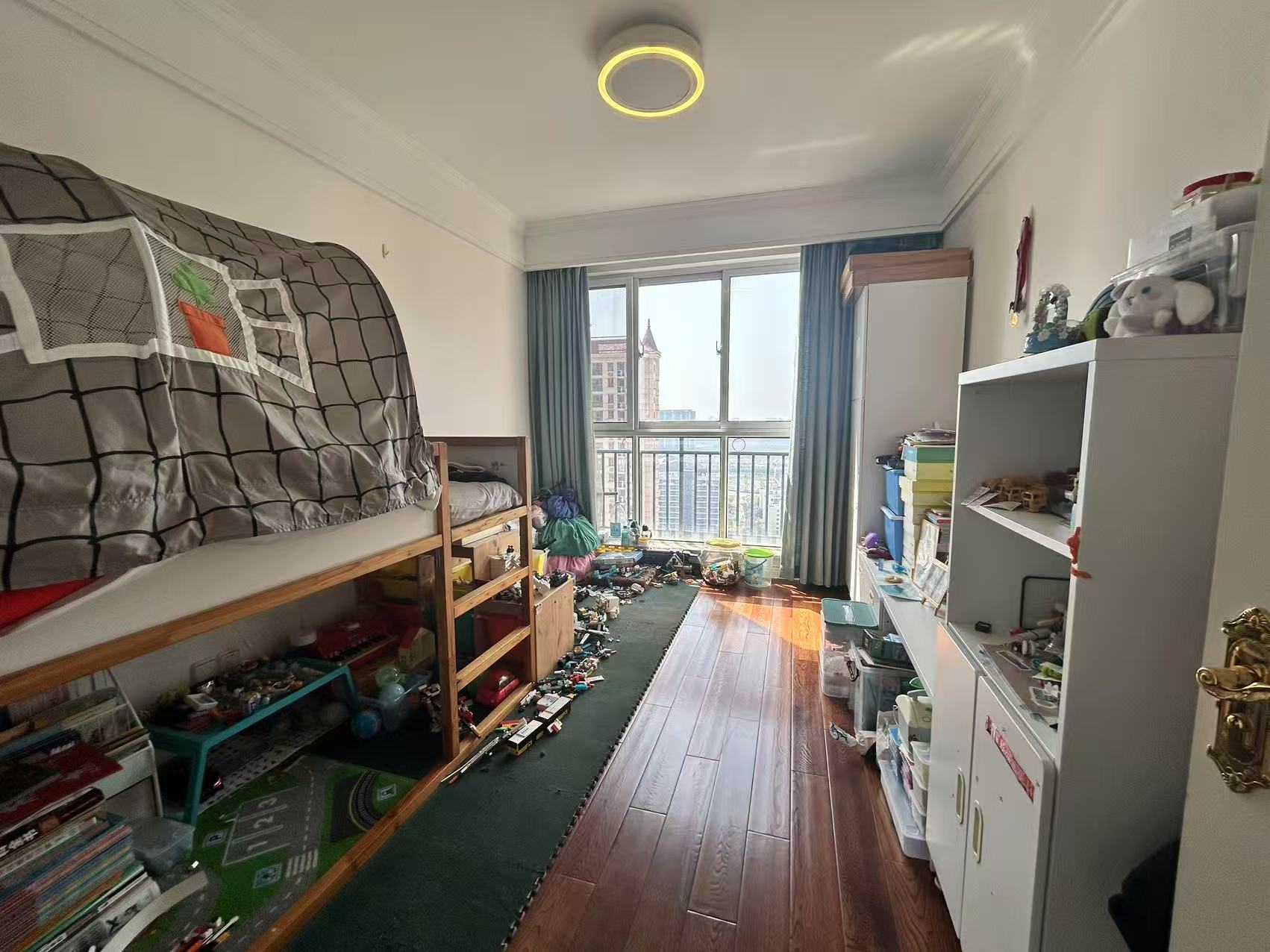中南世纪花城三期 4室2厅2卫 141.31m&sup2;