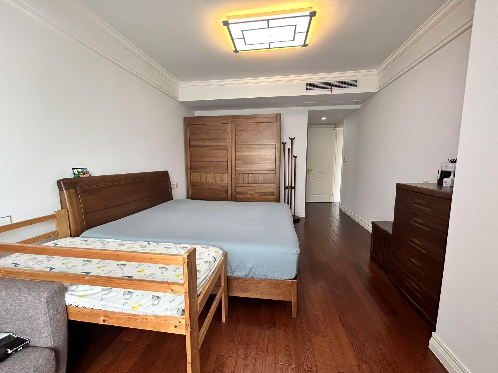 中南世纪花城三期 4室2厅2卫 141.31m&sup2;