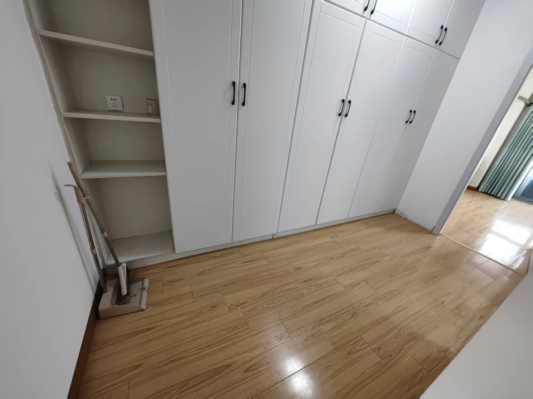 赛格时代广场 2室2厅1卫 100m&sup2;