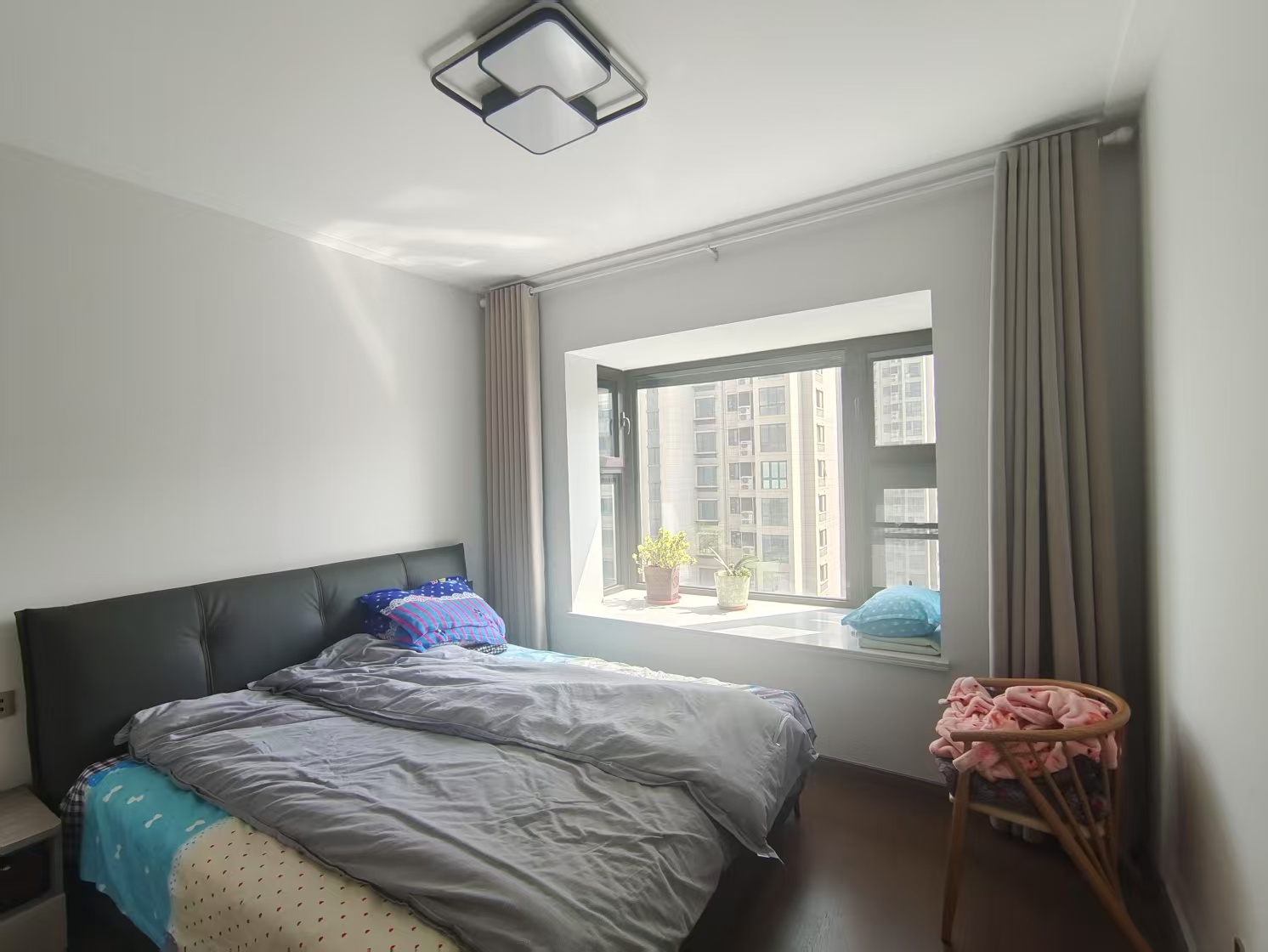 时光漫城 4室2厅2卫 124.04m&sup2;