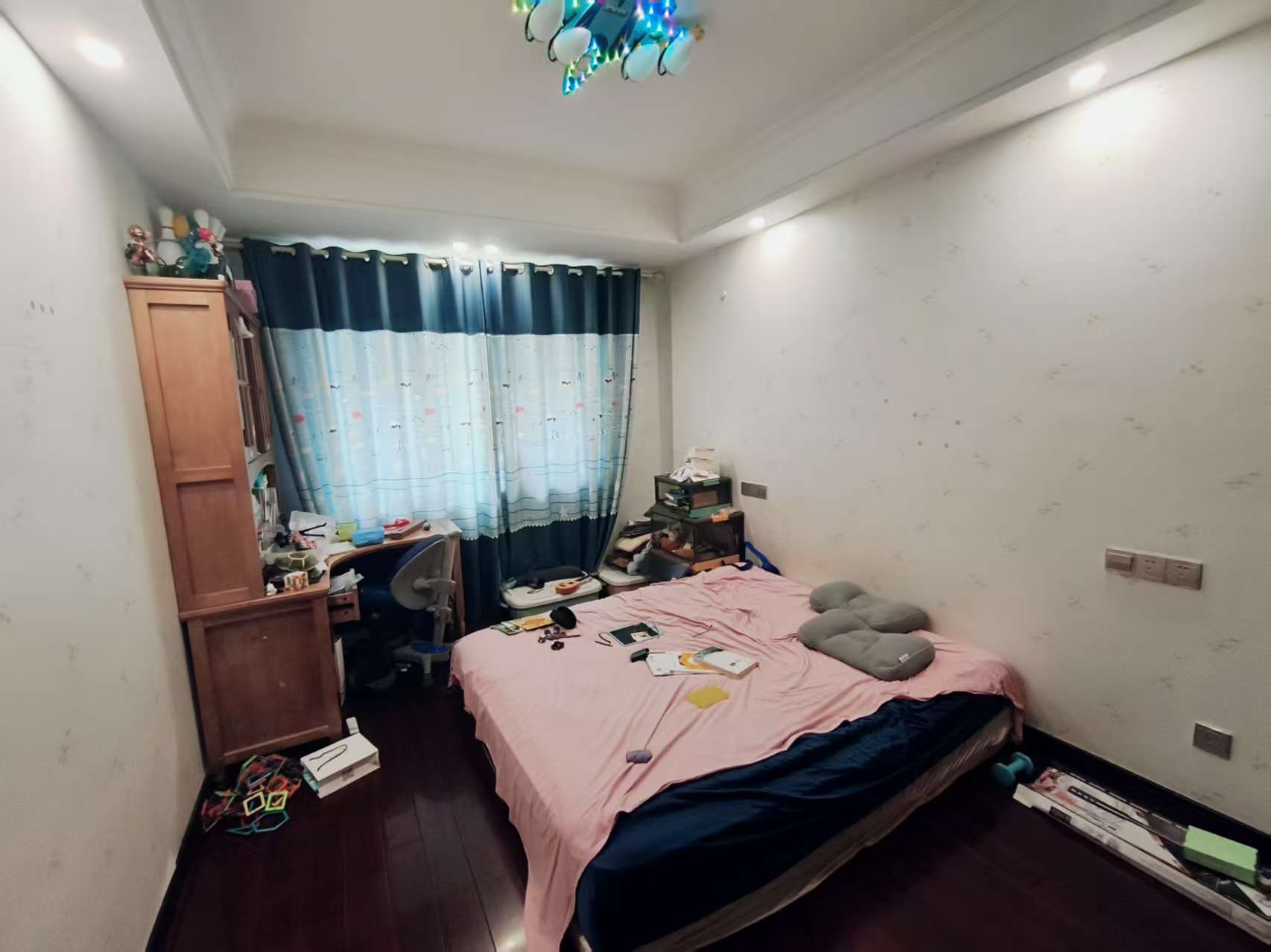 星光耀广场 3室2厅2卫 167.19m²