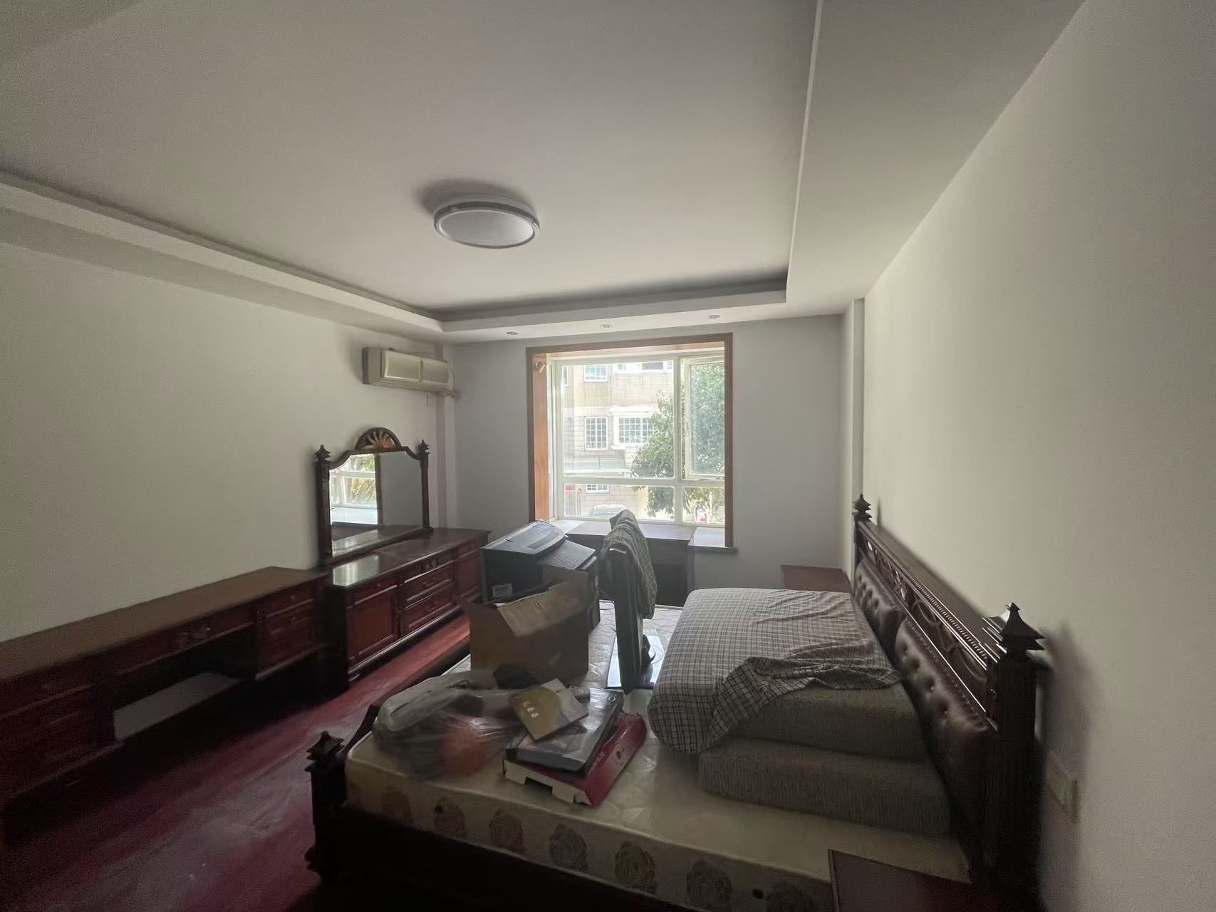 亚太苑 1室厅卫 206m&sup2;