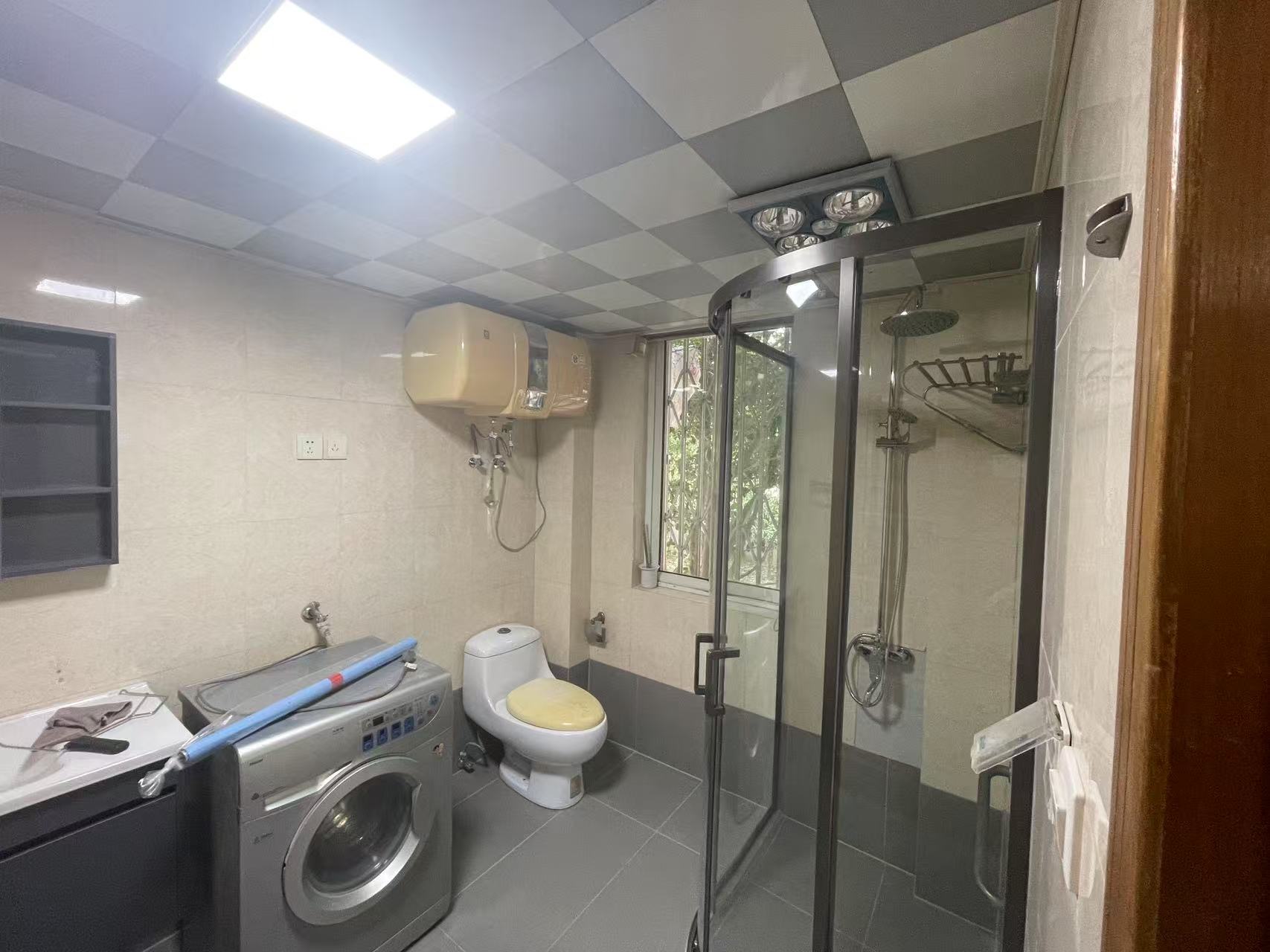 亚太苑 1室厅卫 206m&sup2;