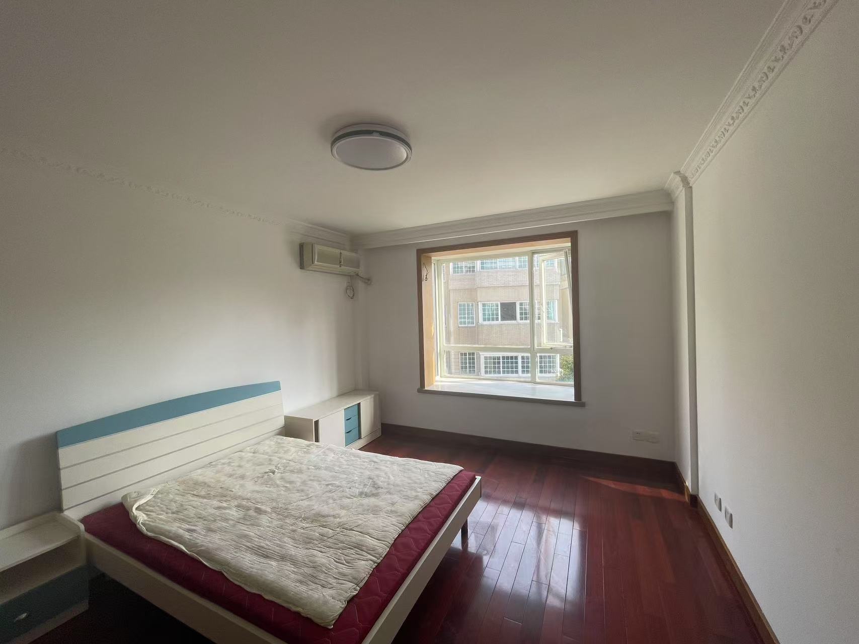 亚太苑 1室厅卫 206m&sup2;