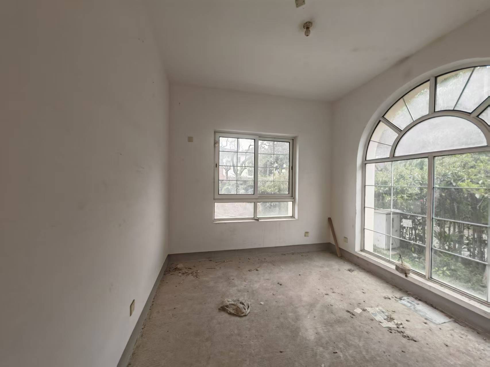 优山美地花园南区 5室2厅3卫 310.00m&sup2;