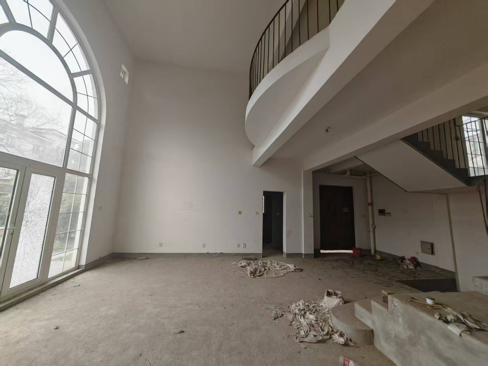 优山美地花园南区 5室2厅3卫 310.00m&sup2;
