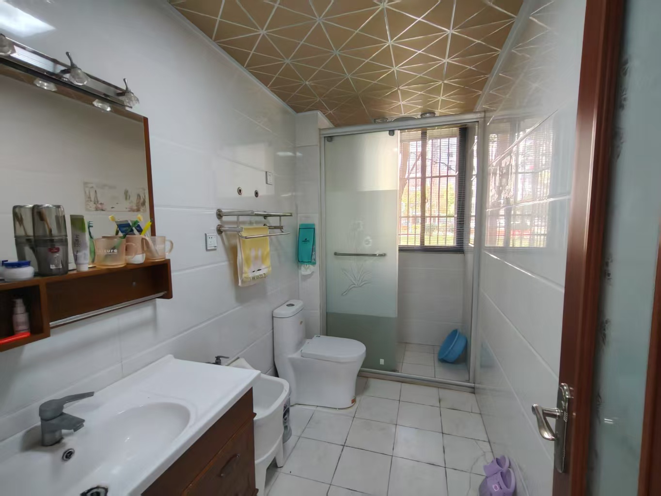 水榭花都 3室2厅2卫 150m&sup2;