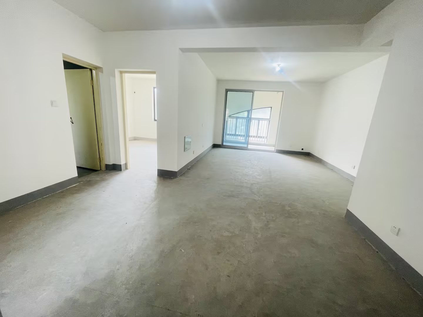 观河华府 2室2厅1卫 102m&sup2;