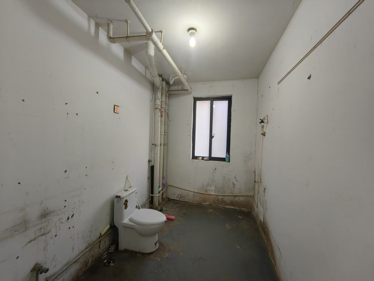 中港城世家 4室2厅2卫 189m&sup2;