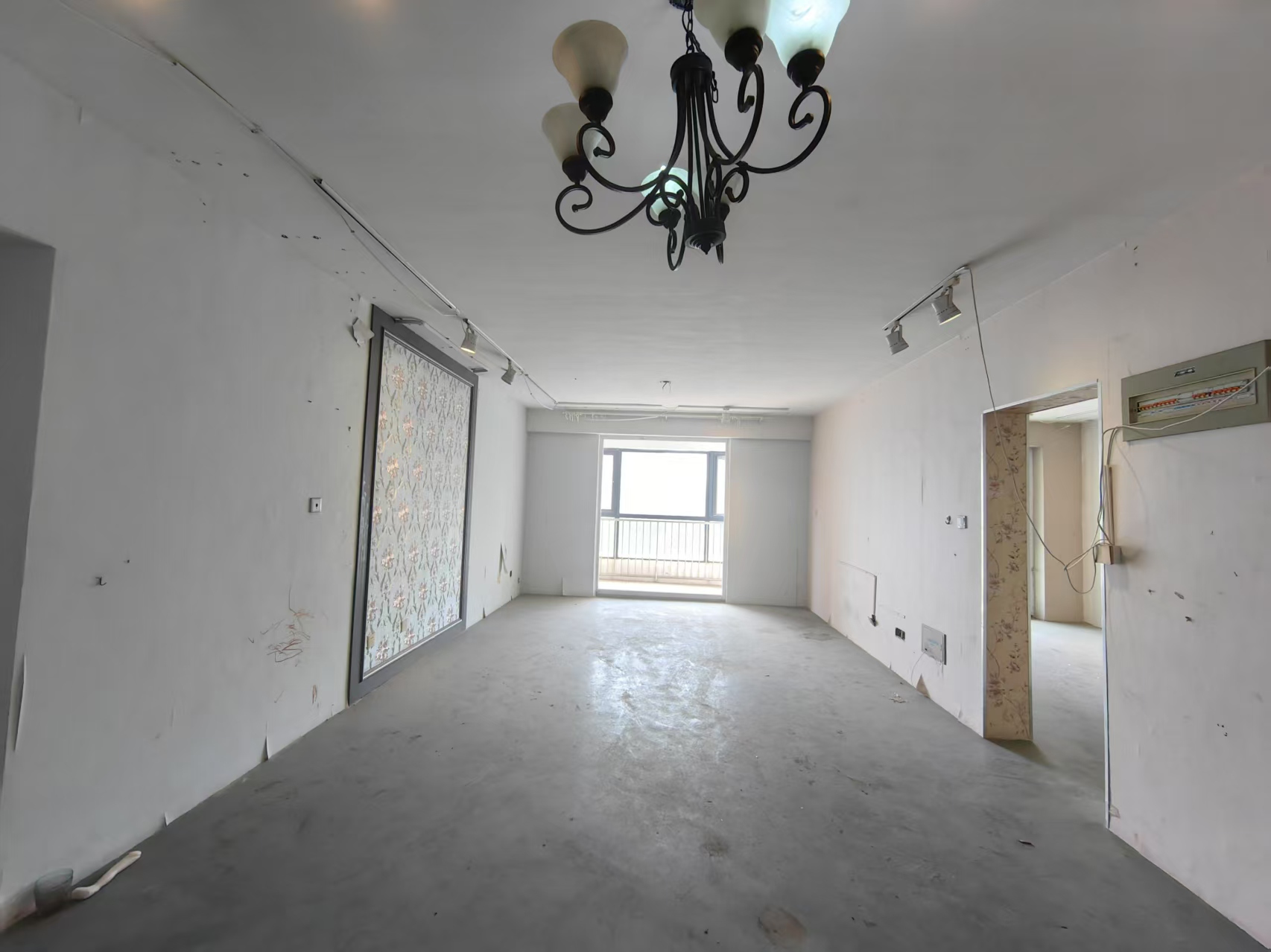 中港城世家 4室2厅2卫 189.00m²