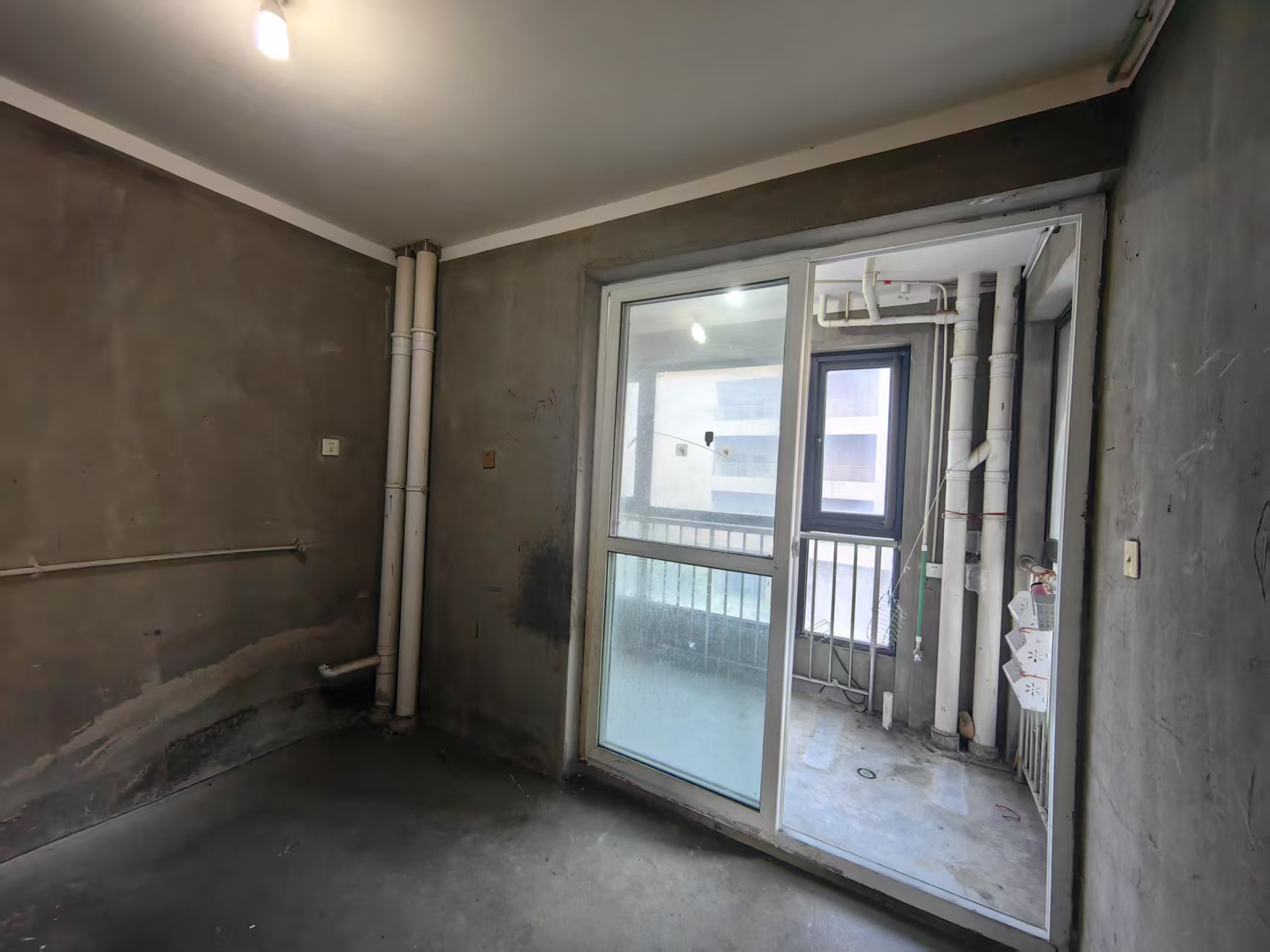 中港城世家 4室2厅2卫 189m&sup2;