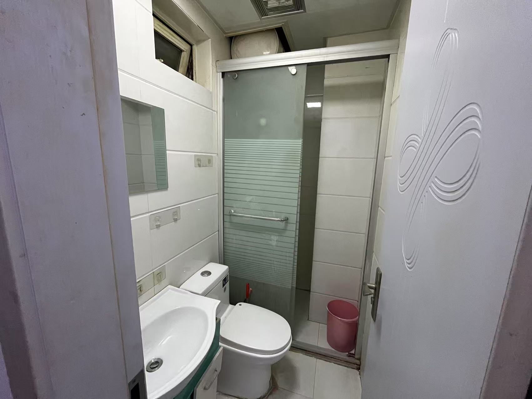 鑫湖国贸中心 1室1厅1卫 32m²