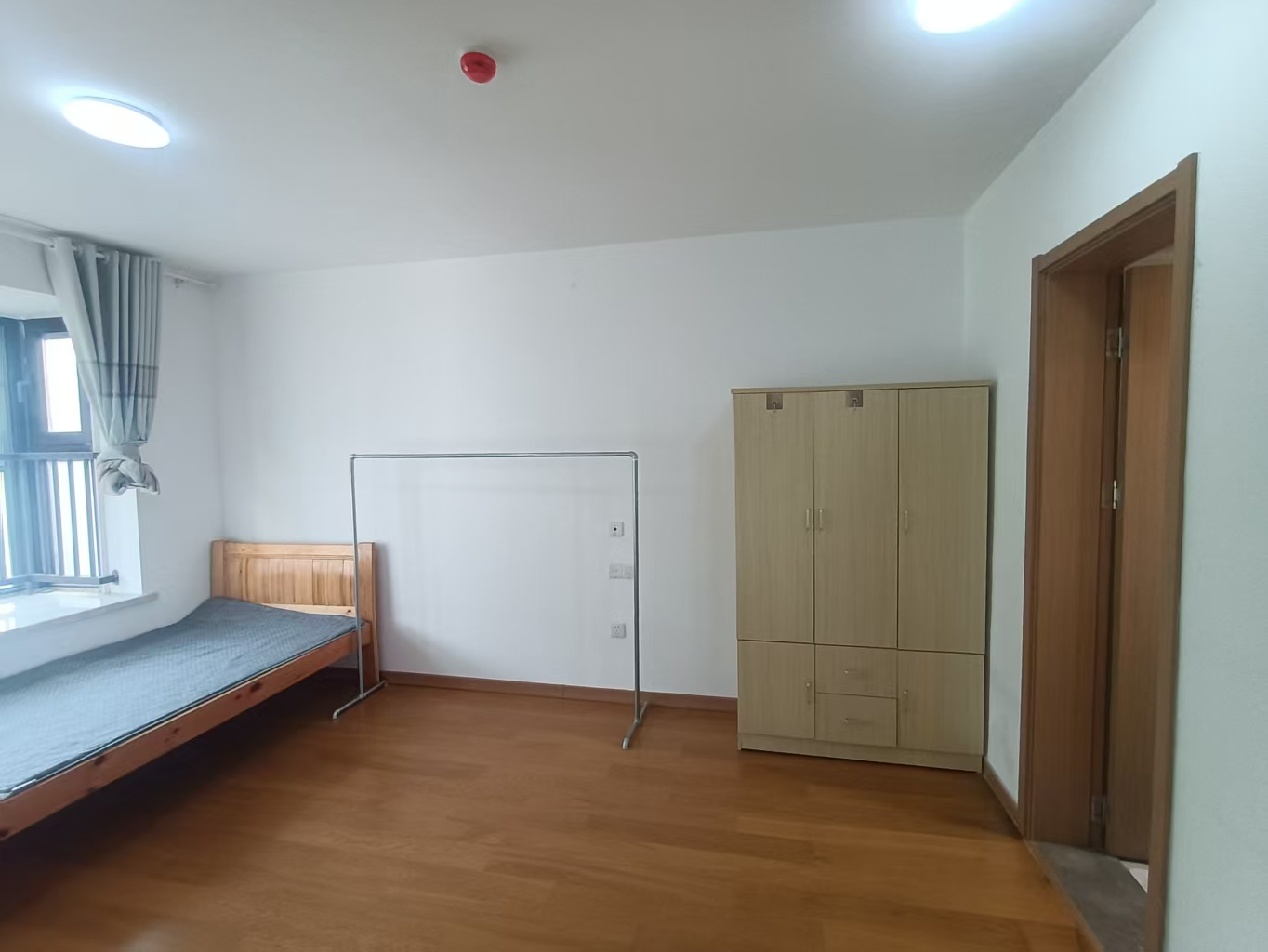 绿地新里城 3室2厅2卫 115.76m&sup2;