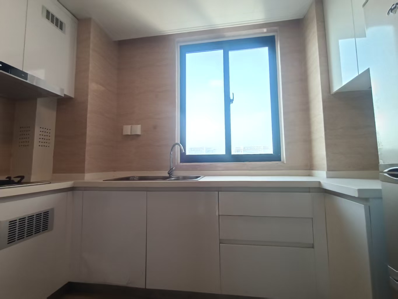 绿地新里城 3室2厅2卫 115.76m&sup2;