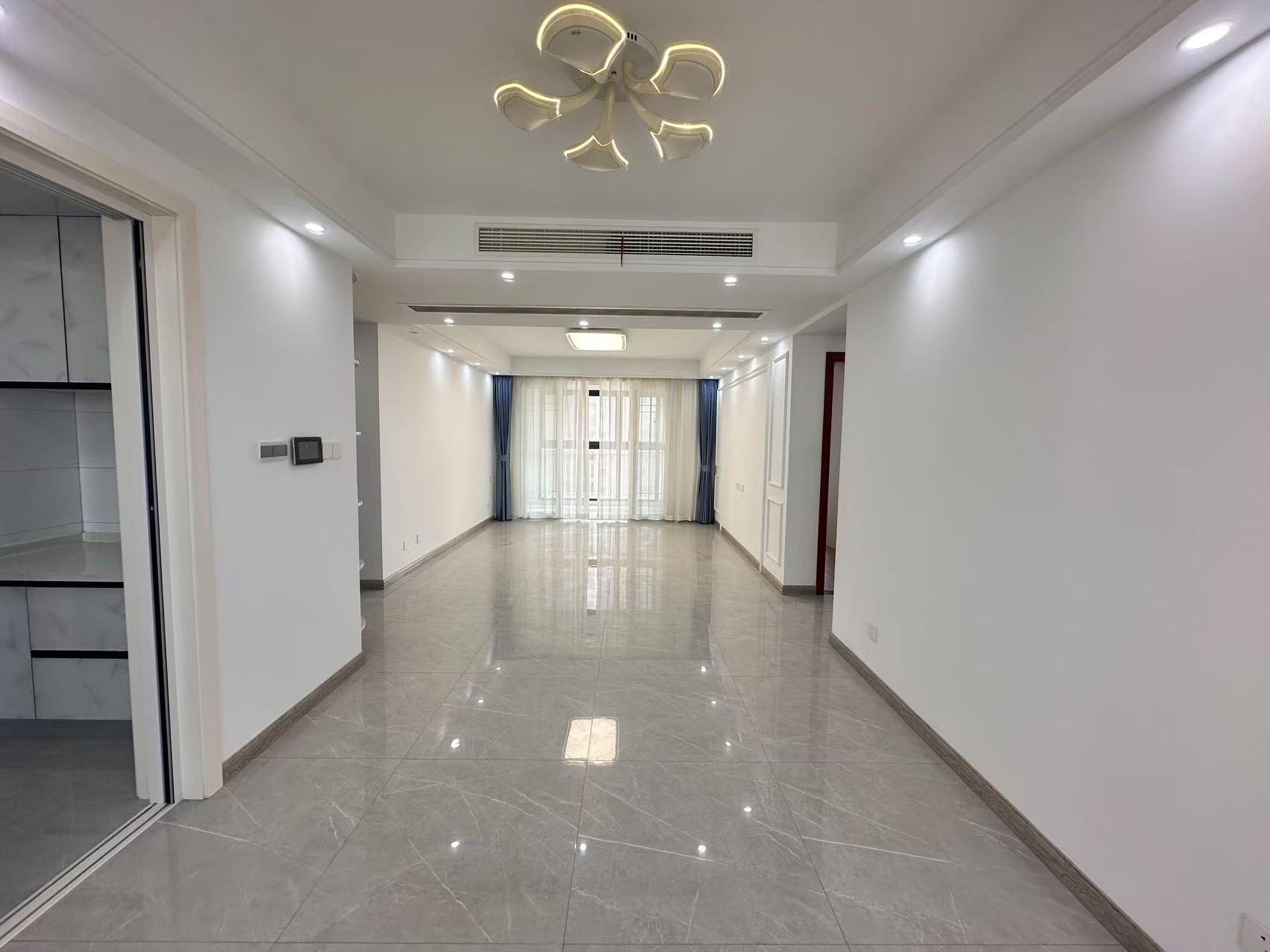 南通雅居乐花园 4室2厅2卫 140.00m²