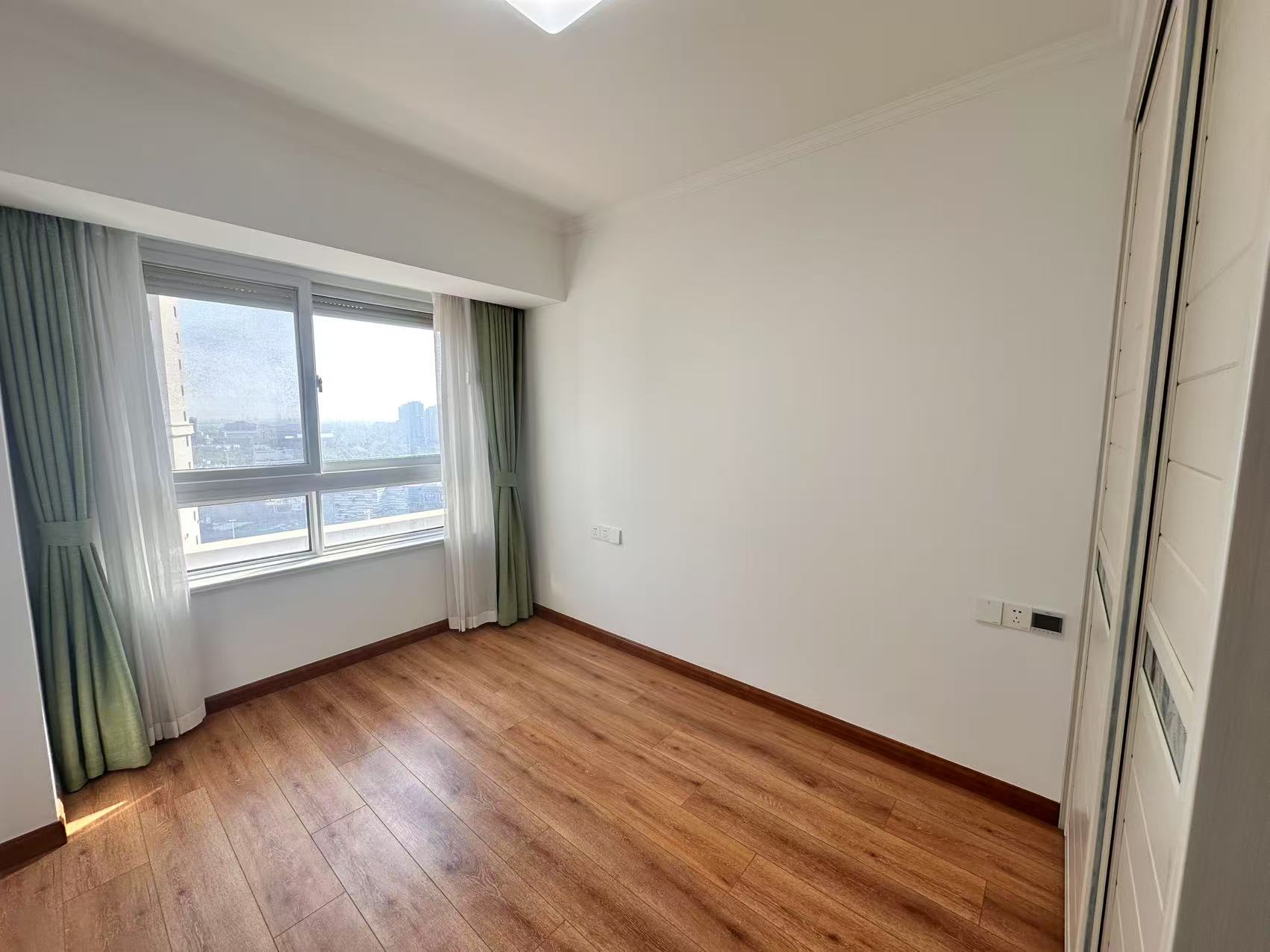 南通雅居乐花园 4室2厅2卫 140.00m&sup2;