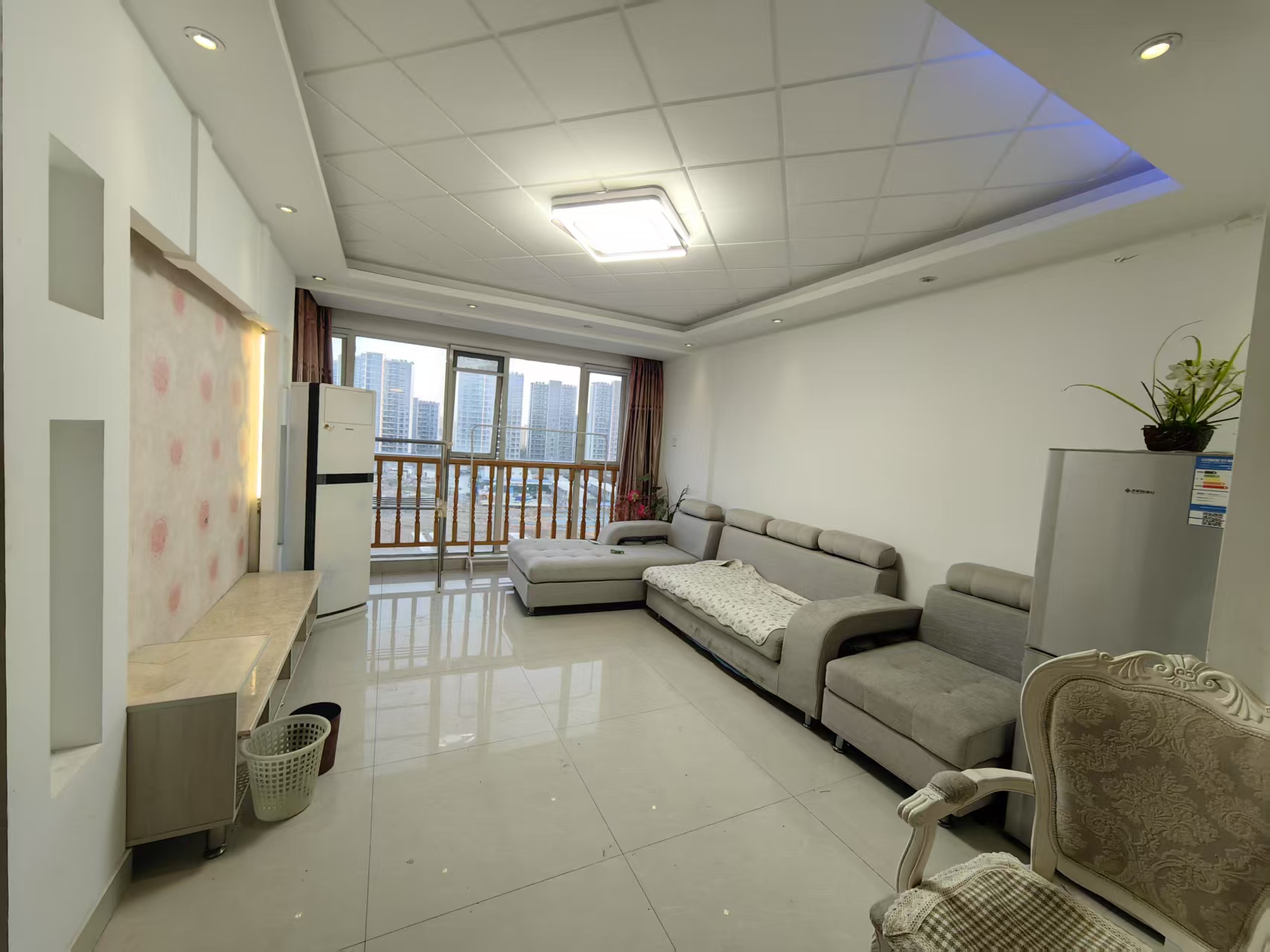 中港城 3室2厅1卫 89m²