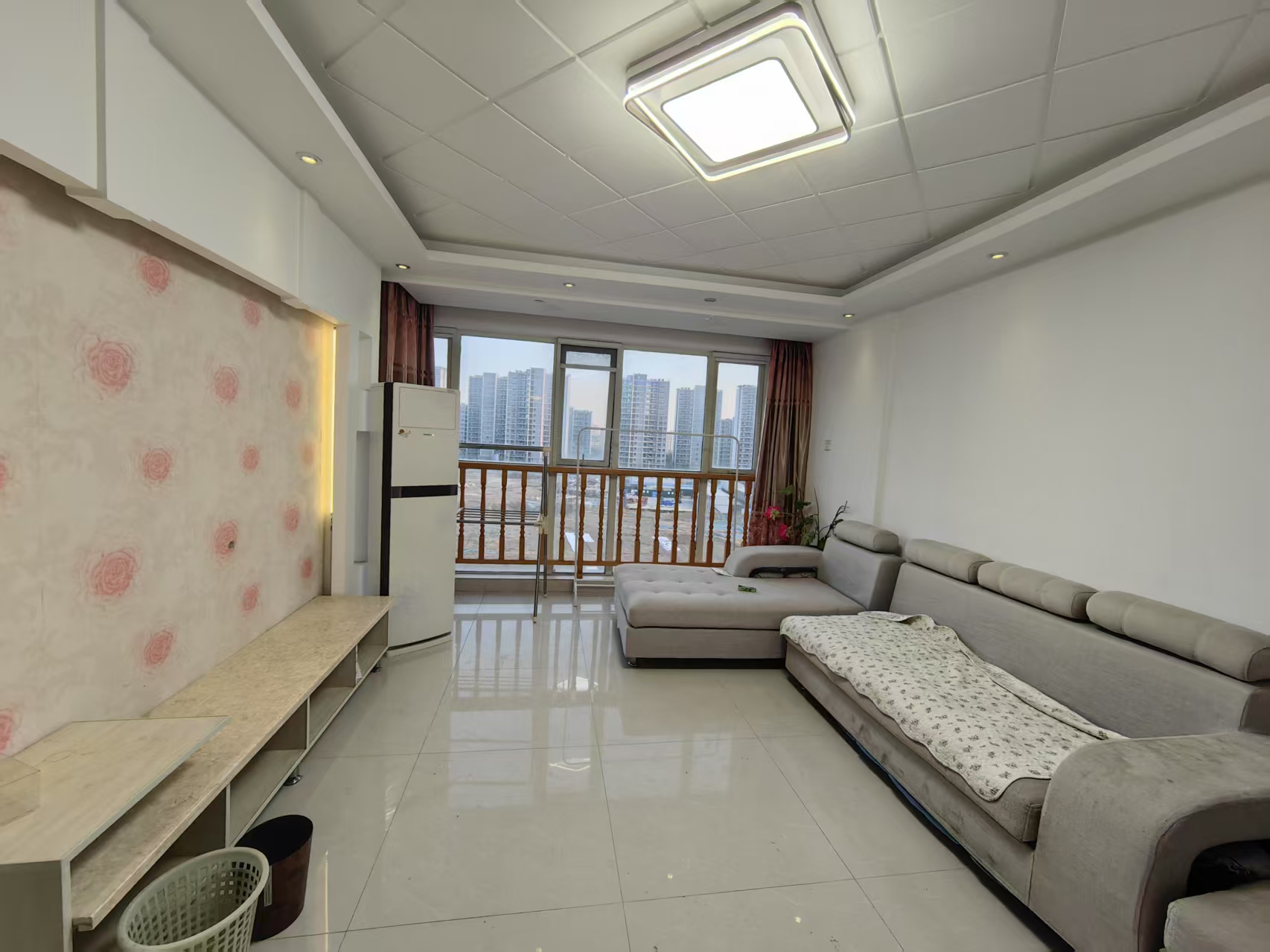 中港城 3室2厅1卫 89m²