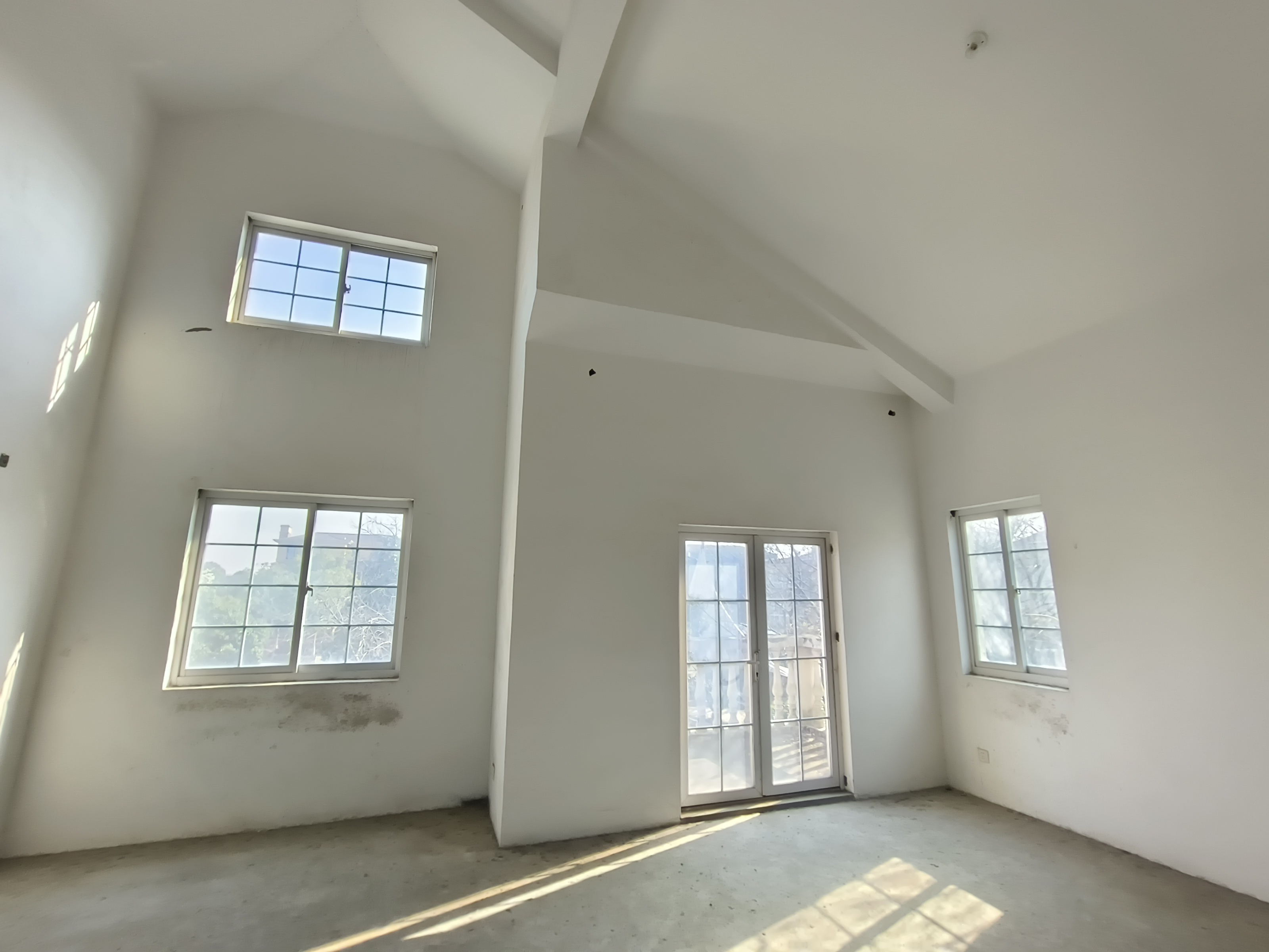 东郊庄园 5室2厅3卫 417m²