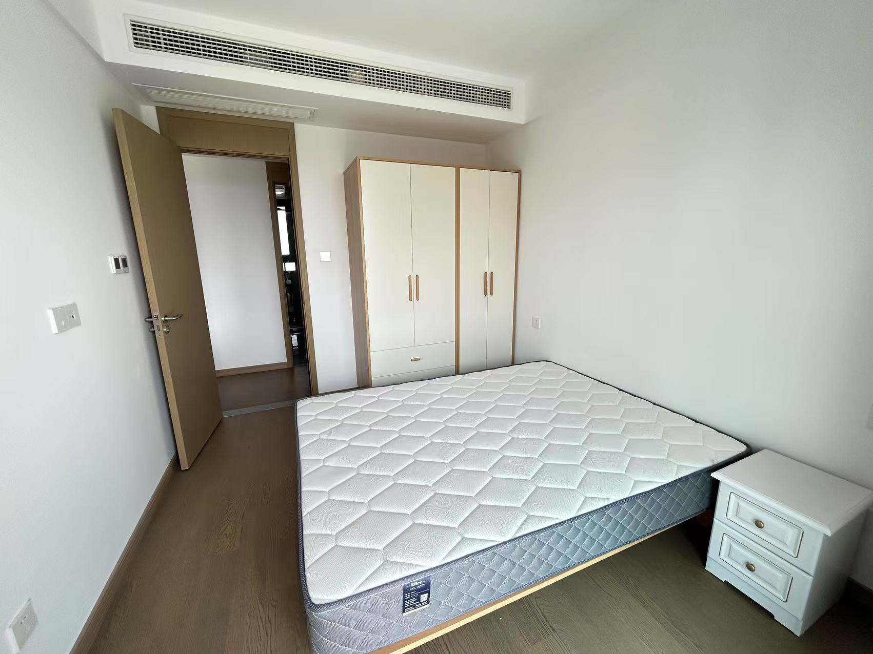 海纳春江 3室2厅1卫 116m&sup2;