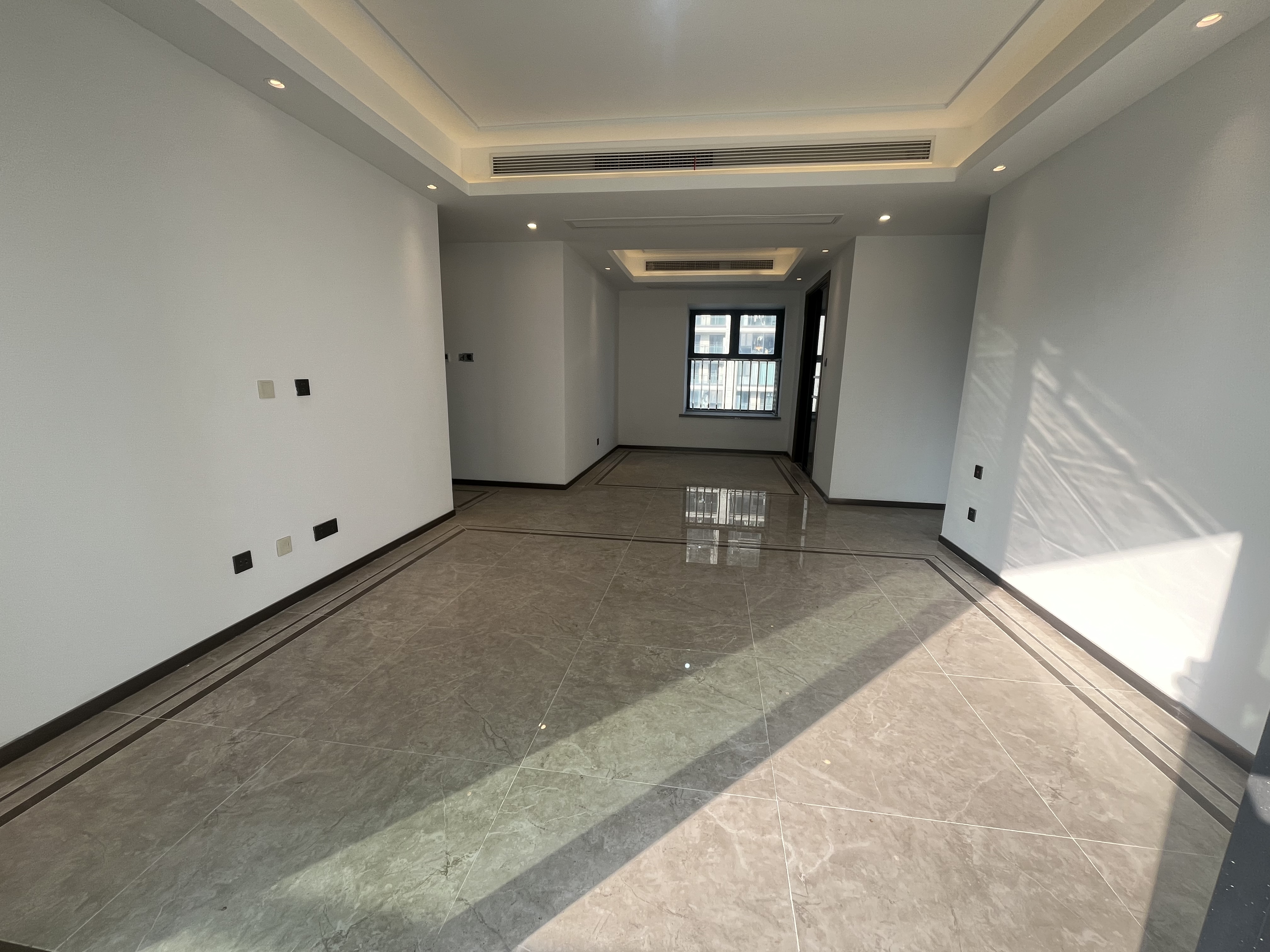 都会沁园 4室2厅2卫 151.89m&sup2;