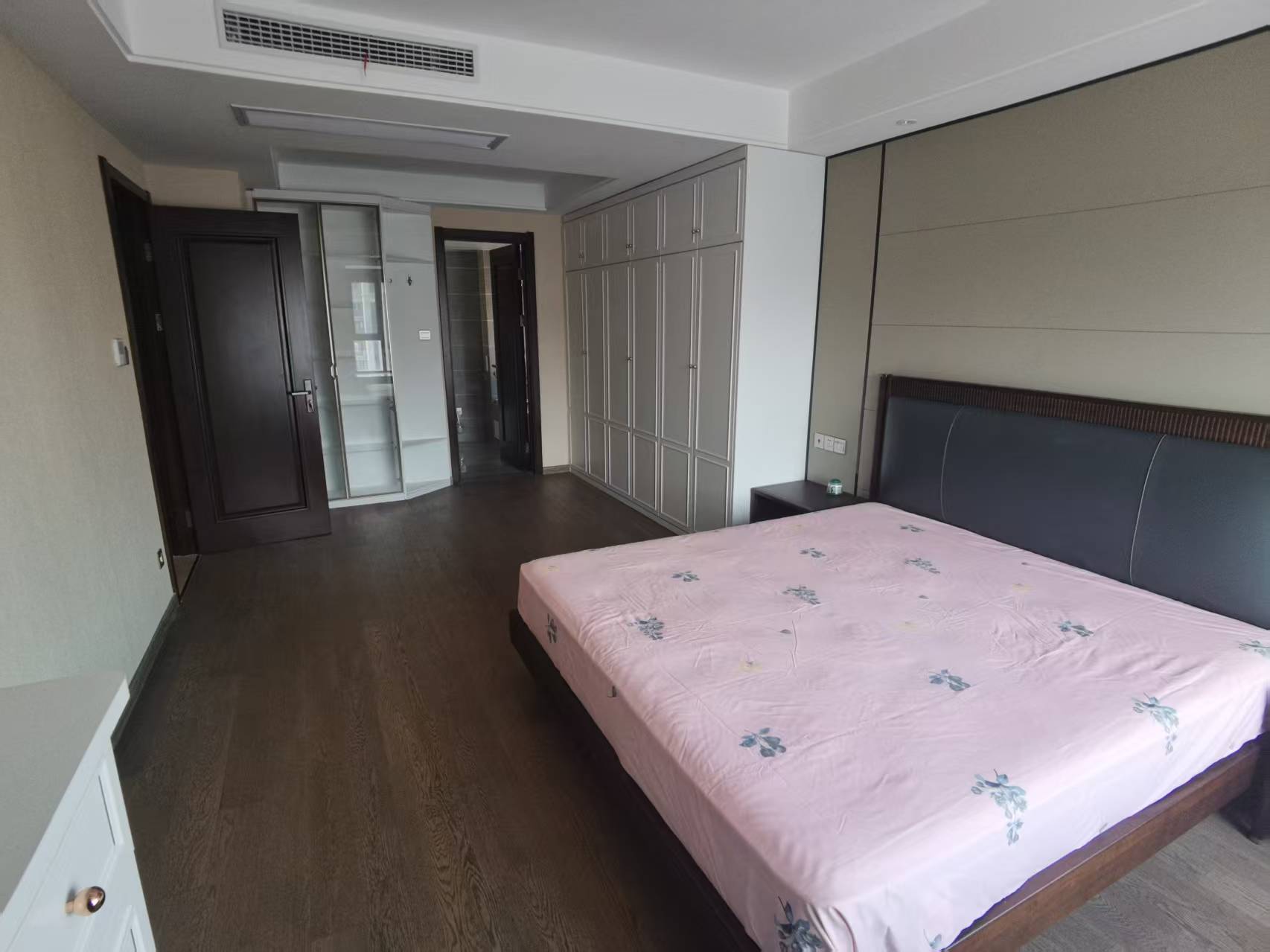 远创樾府 4室2厅2卫 151.71m²