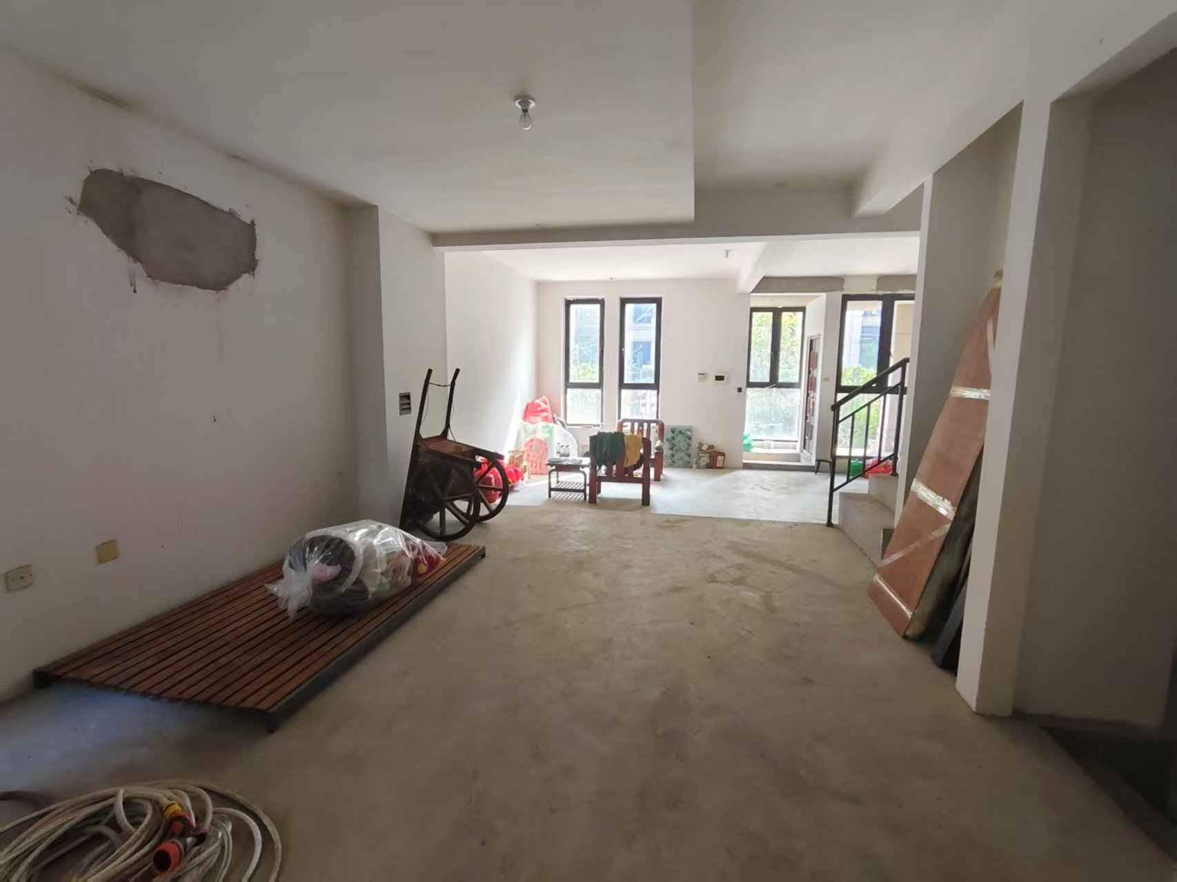 山水壹号 4室2厅3卫 269.00m²