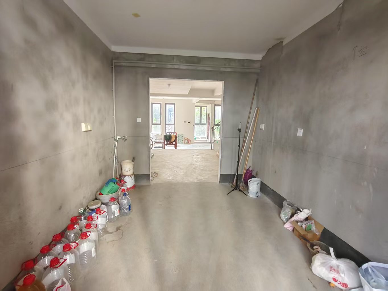 山水壹号 4室2厅3卫 269.00m²