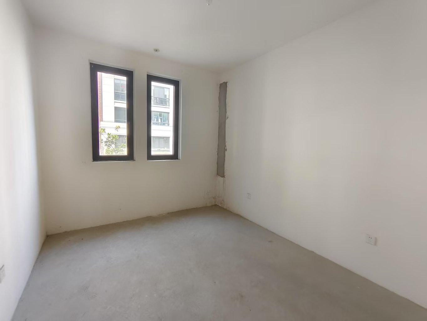 山水壹号 4室2厅3卫 269.00m²