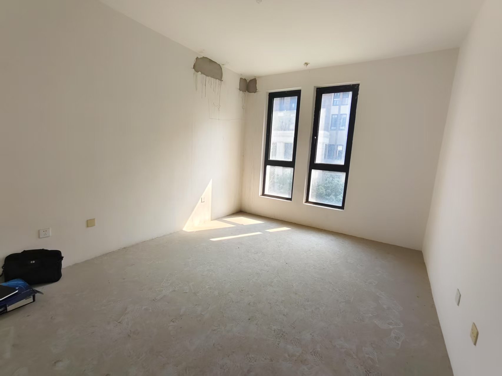 山水壹号 4室2厅3卫 269.00m²