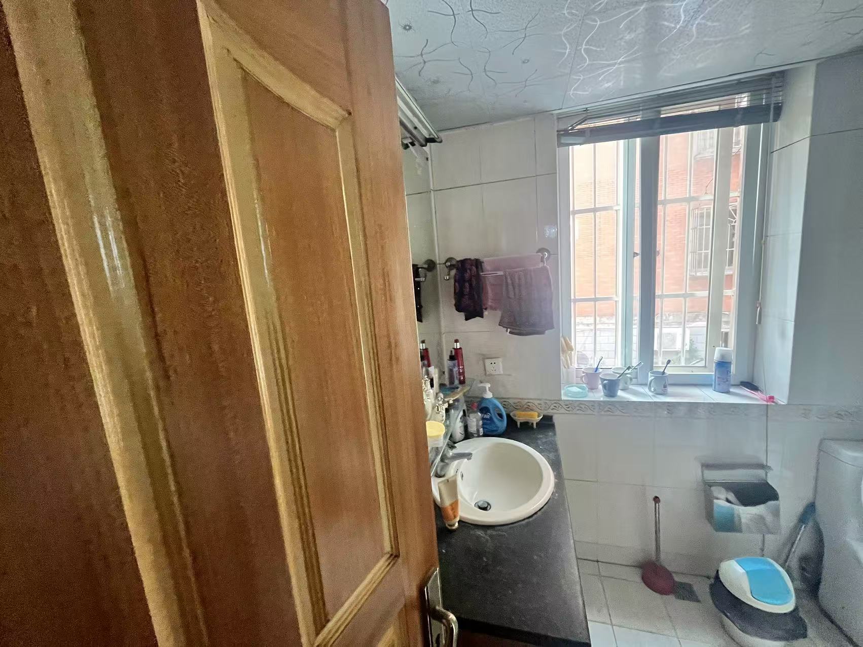 电梯房 佳成花苑 3室1厅1卫 118.00m&sup2;