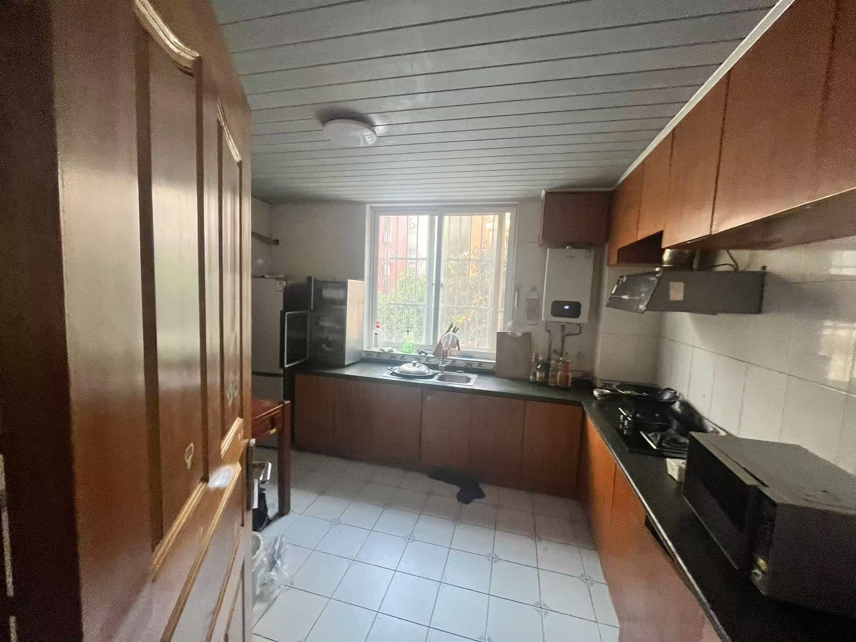 电梯房 佳成花苑 3室1厅1卫 118.00m&sup2;