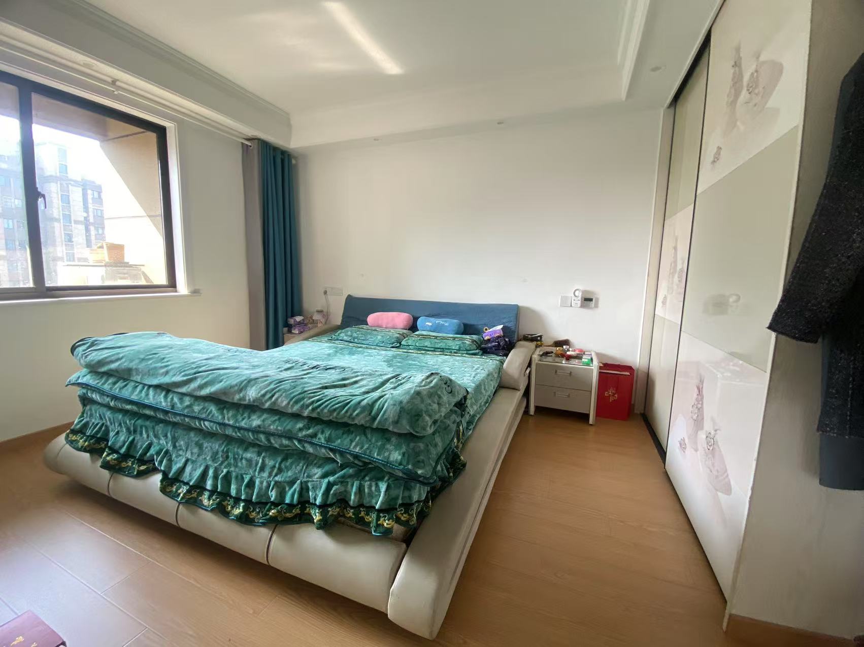 外滩花苑 3室2厅1卫 125.61m²