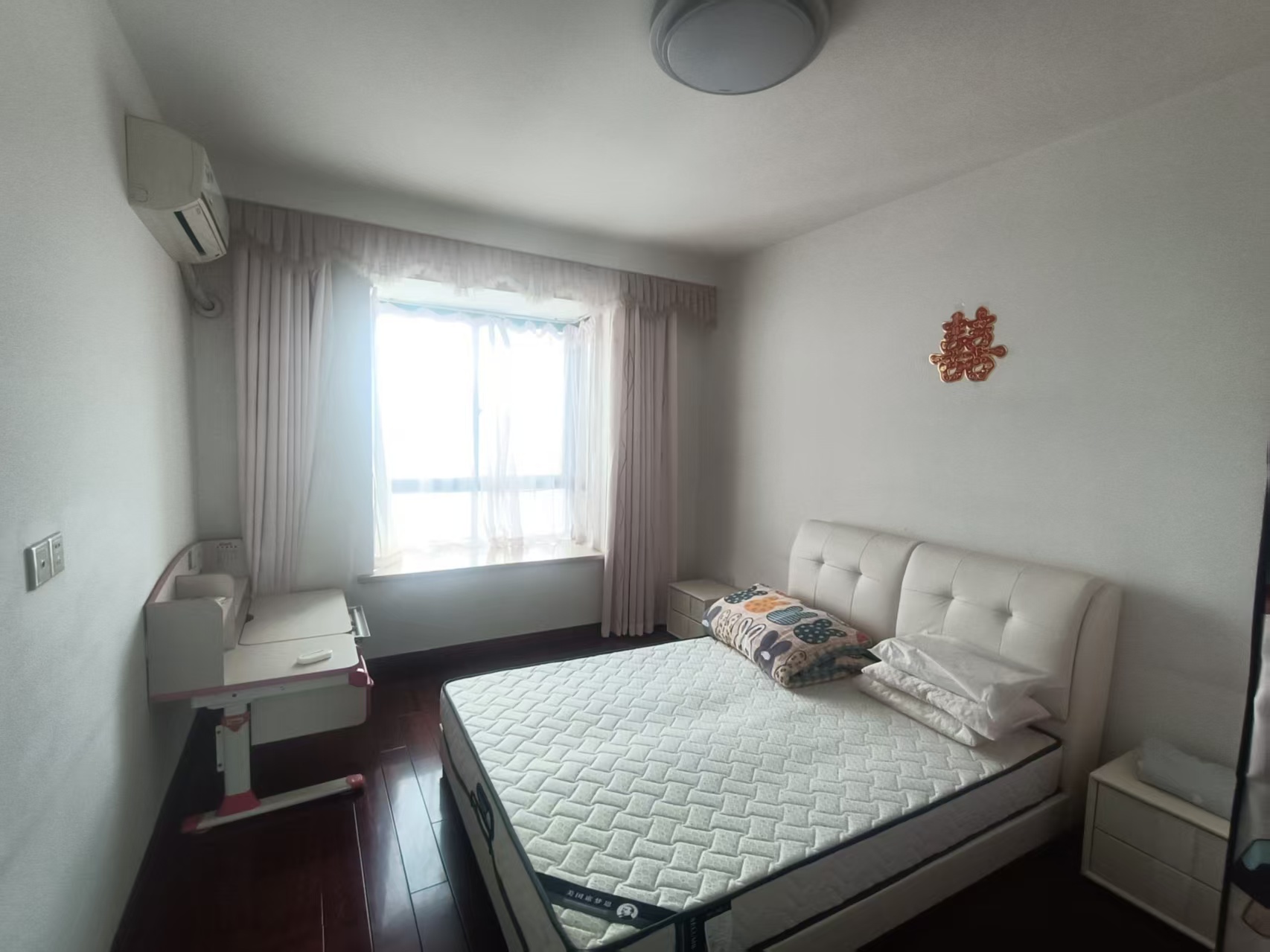 南方公寓 3室2厅2卫 143m&sup2;