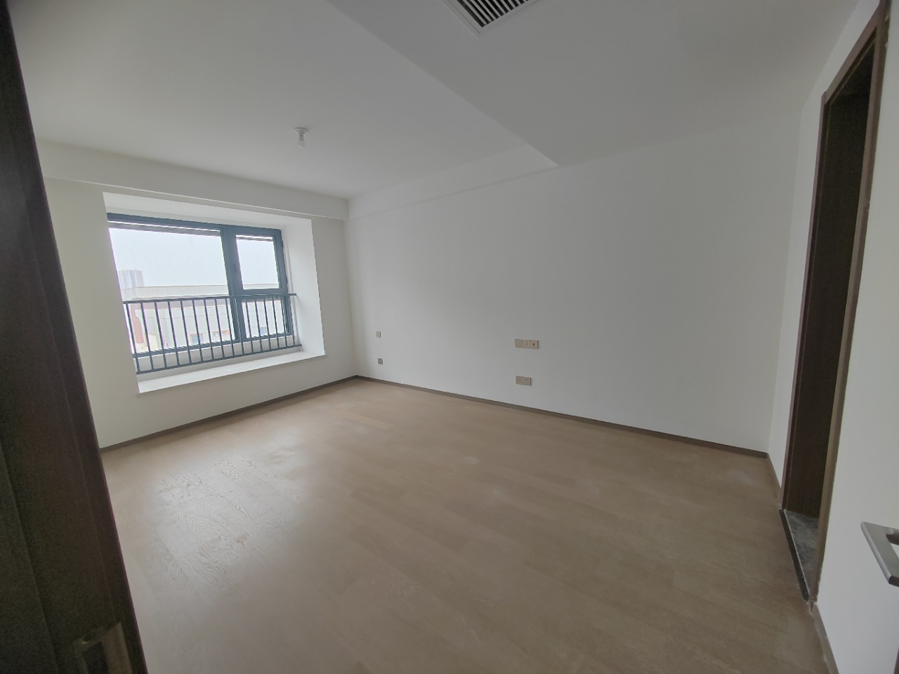卓越府 4室1厅2卫 124.71m&sup2;