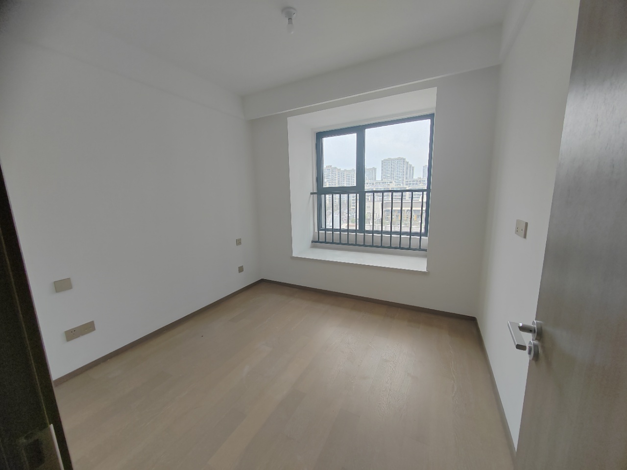 卓越府 4室1厅2卫 124.71m&sup2;