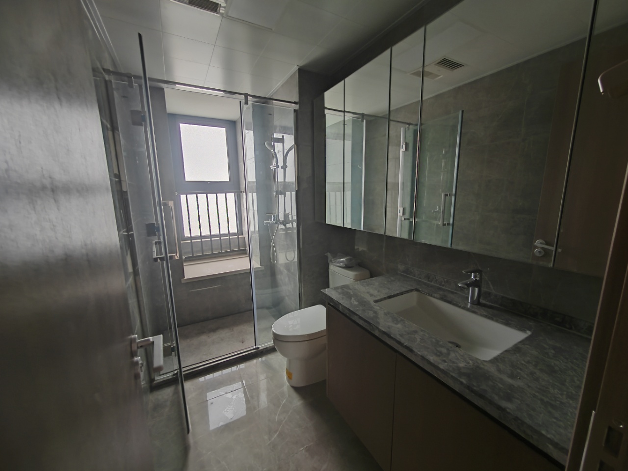 卓越府 4室1厅2卫 124.71m&sup2;
