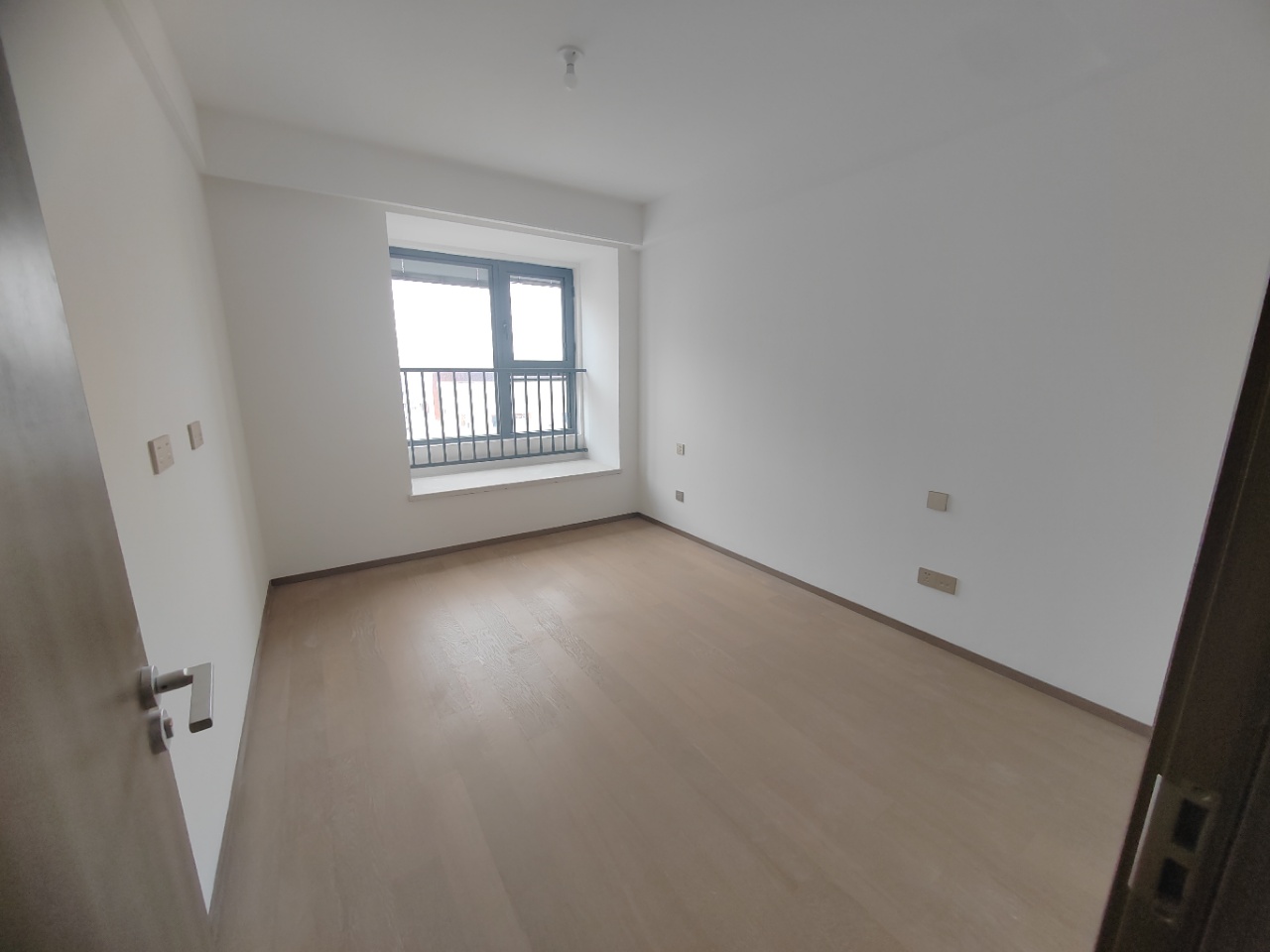 卓越府 4室1厅2卫 124.71m&sup2;